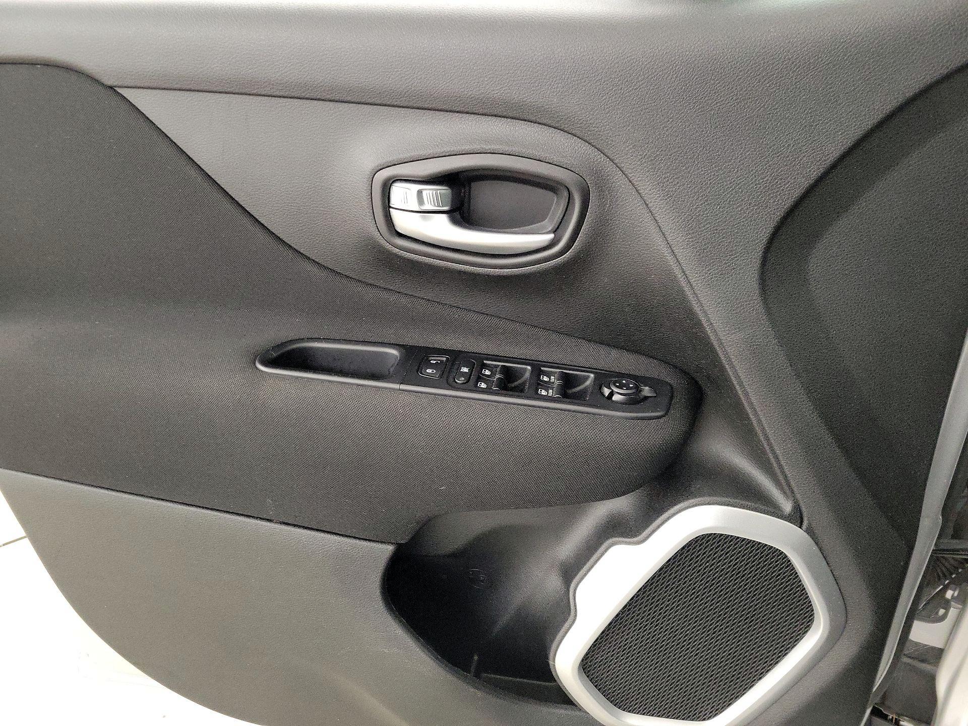 Thumbnail: 2021 Jeep Renegade - 12