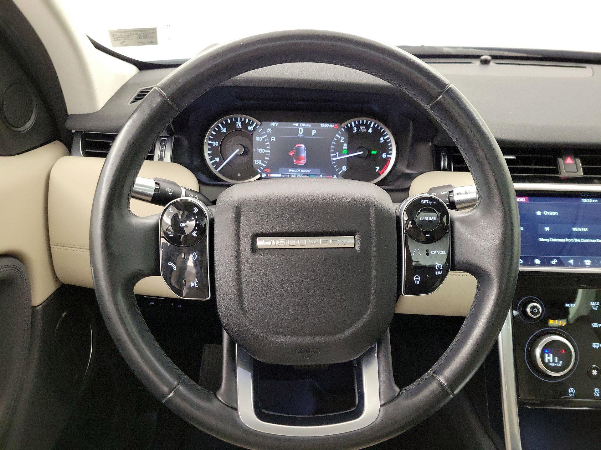 Thumbnail: 2020 Land Rover Discovery Sport - 10