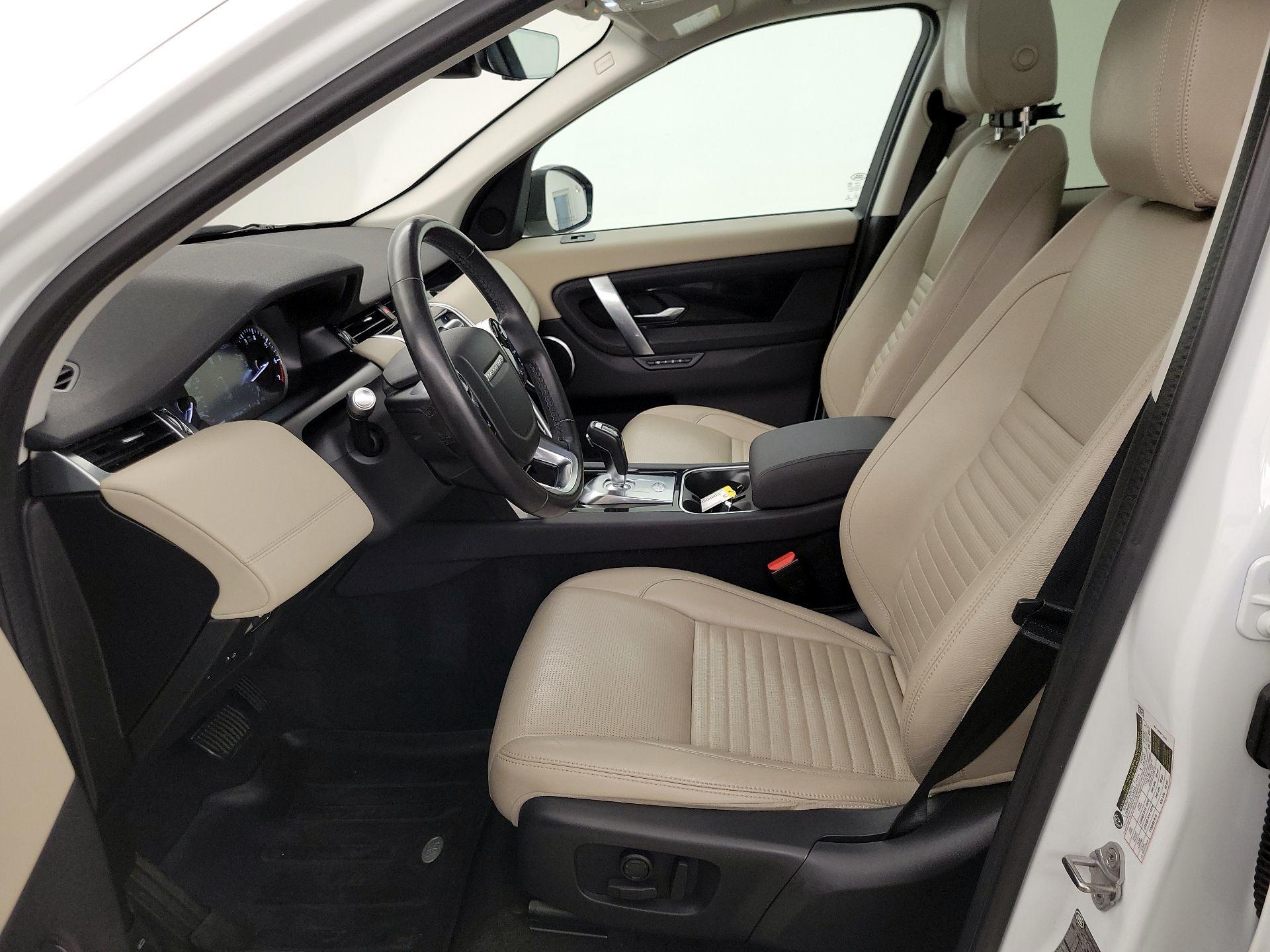 Thumbnail: 2020 Land Rover Discovery Sport - 11