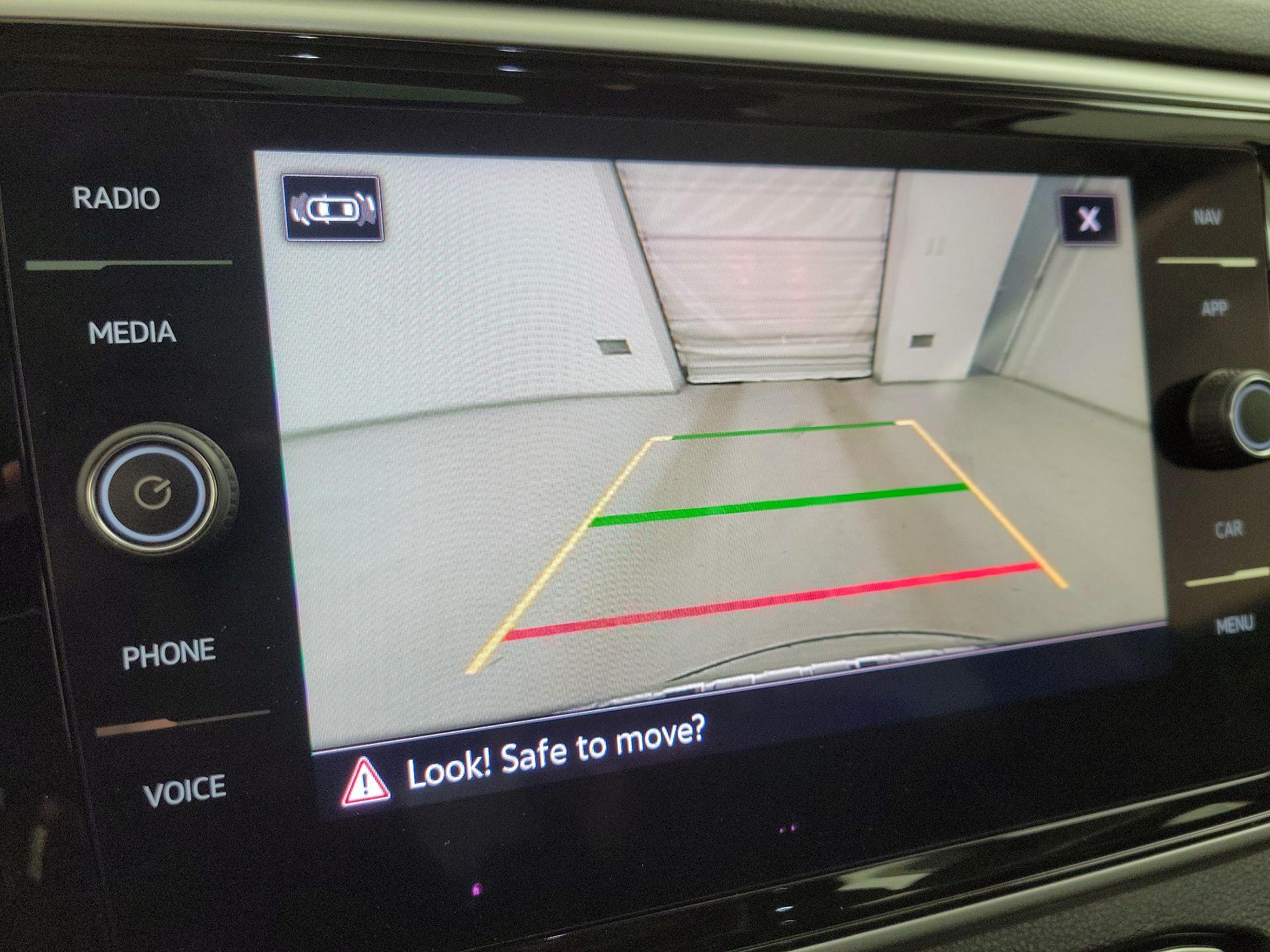 Thumbnail: 2022 Volkswagen Atlas - 15