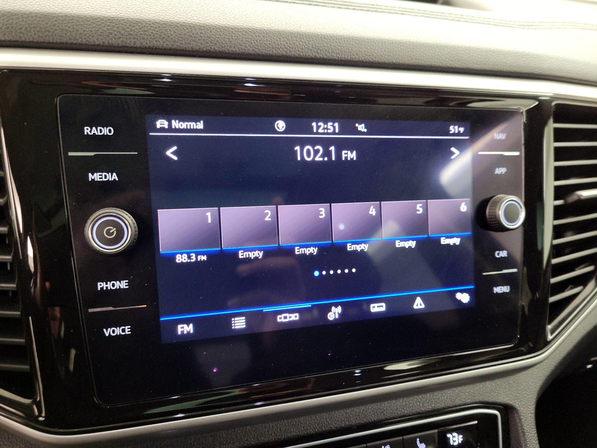 Thumbnail: 2022 Volkswagen Atlas - 16