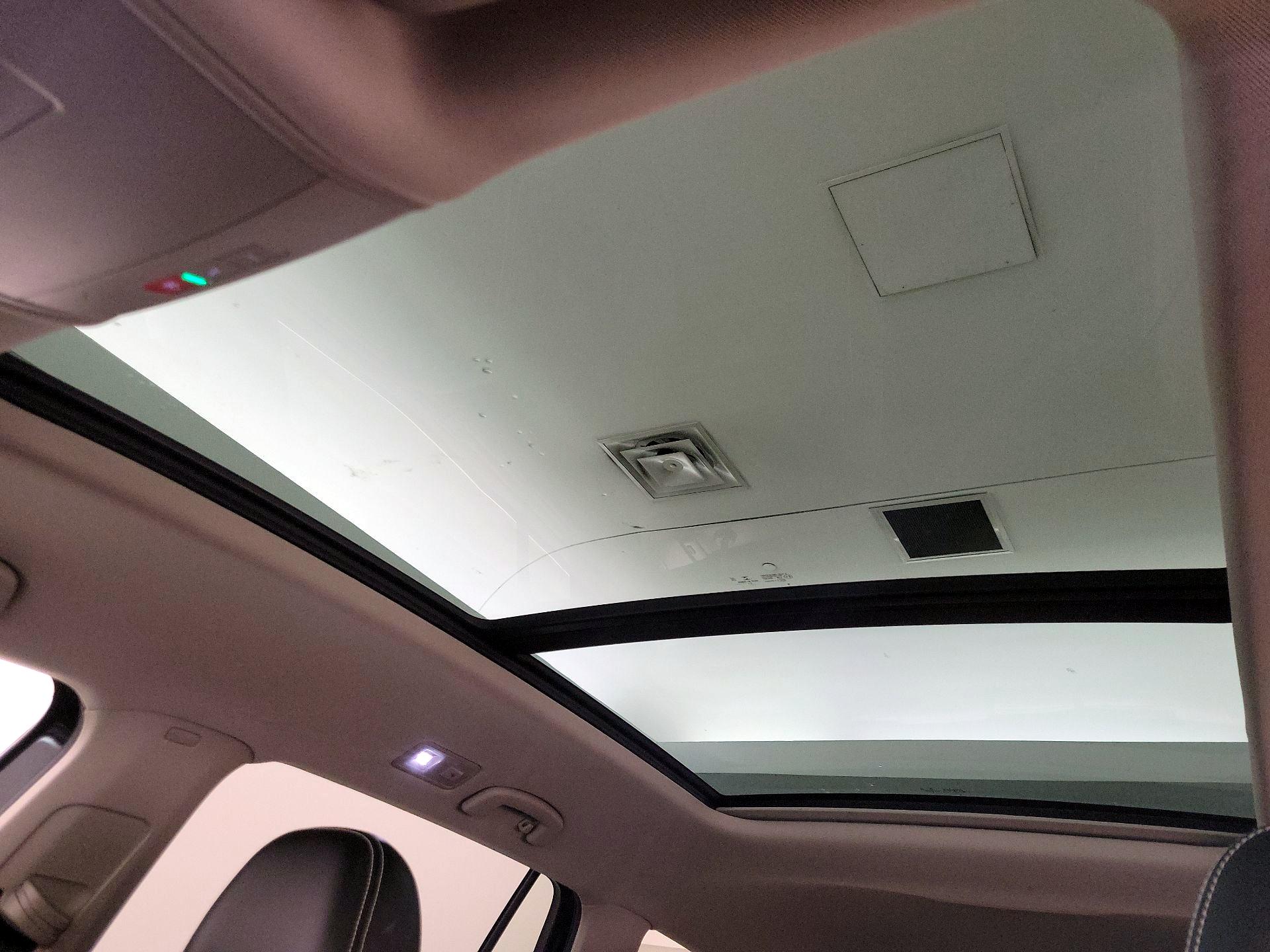 Thumbnail: 2022 Volkswagen Atlas - 20