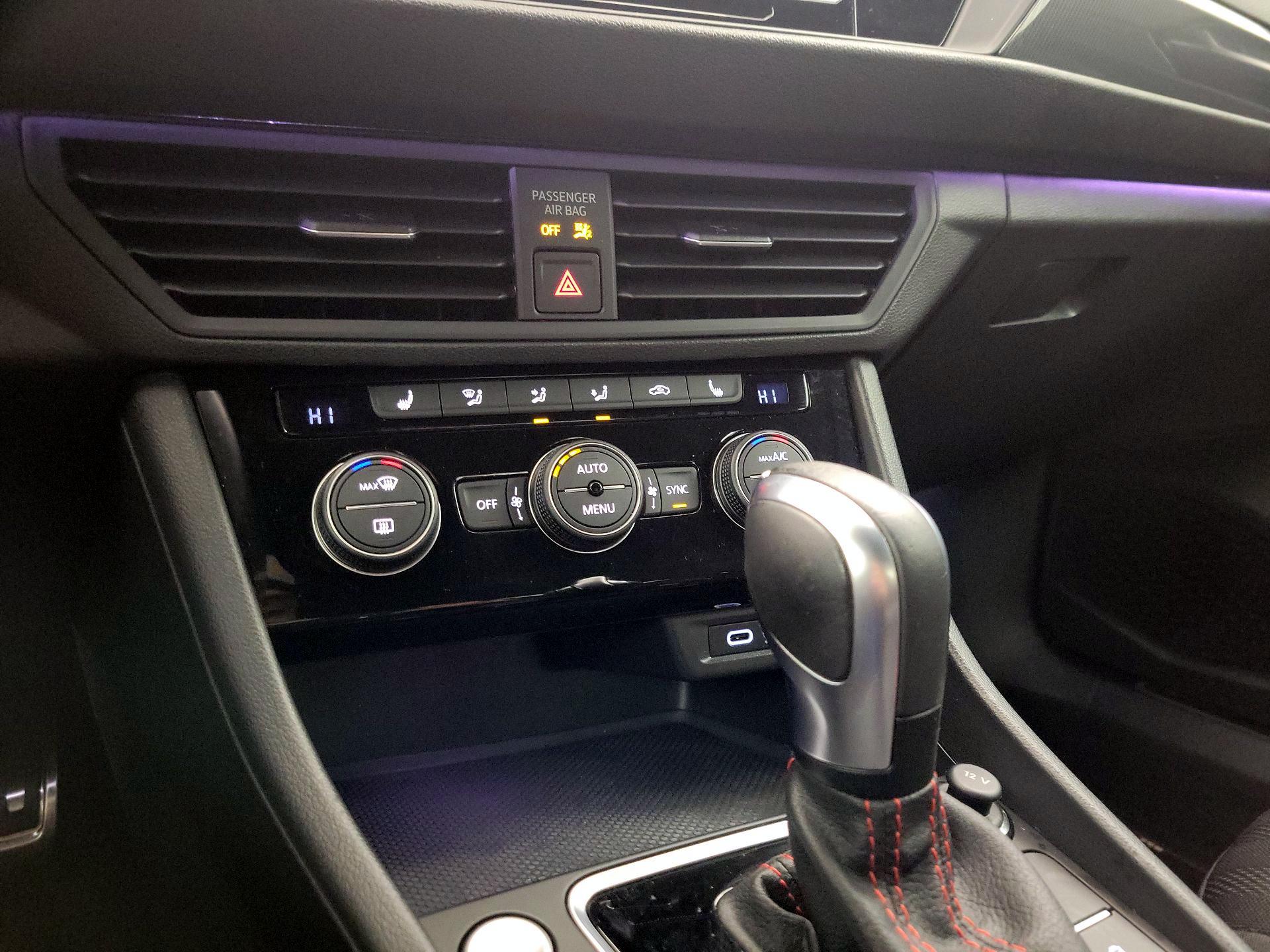 Thumbnail: 2021 Volkswagen Jetta - 16