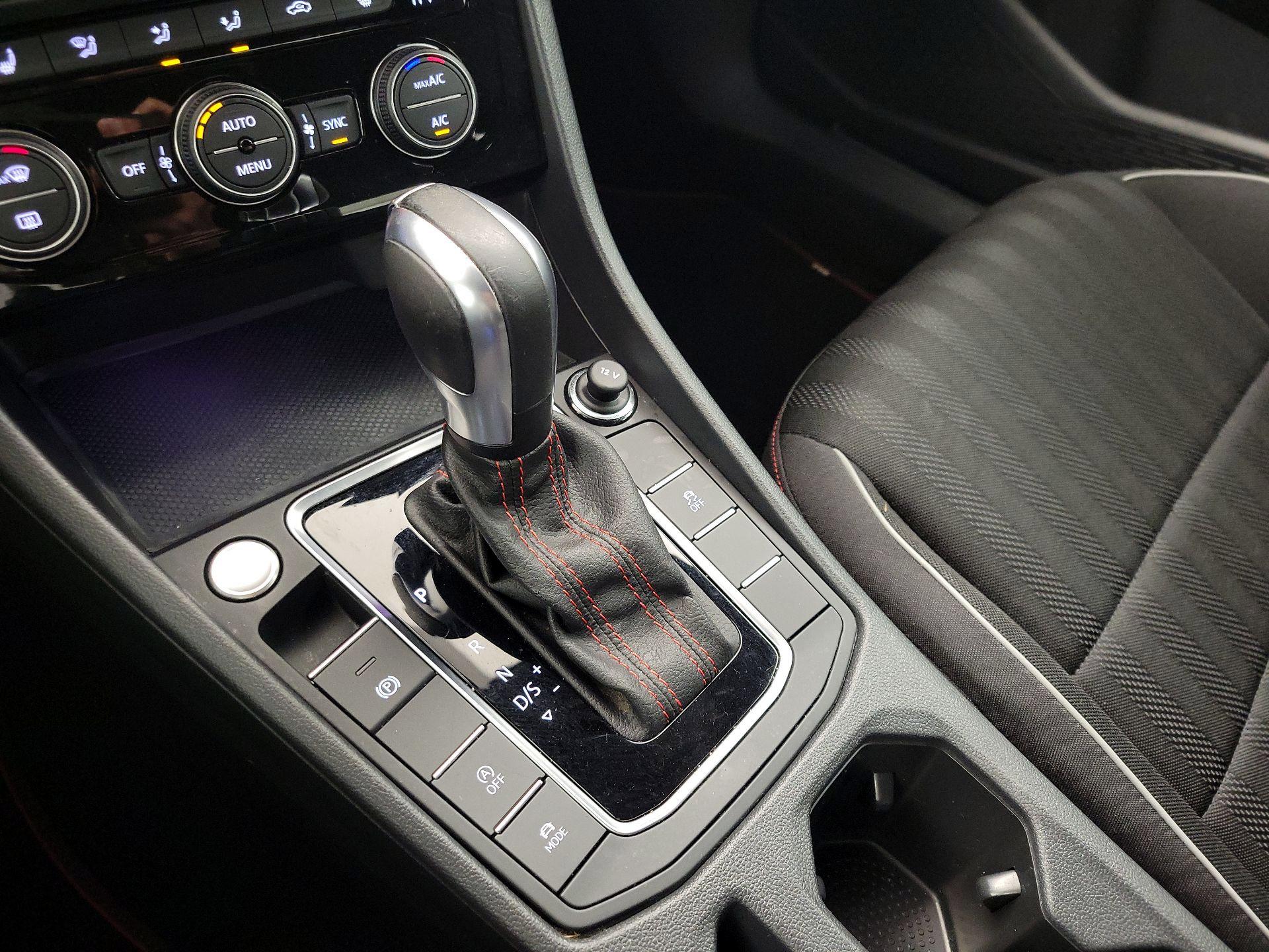 Thumbnail: 2021 Volkswagen Jetta - 17