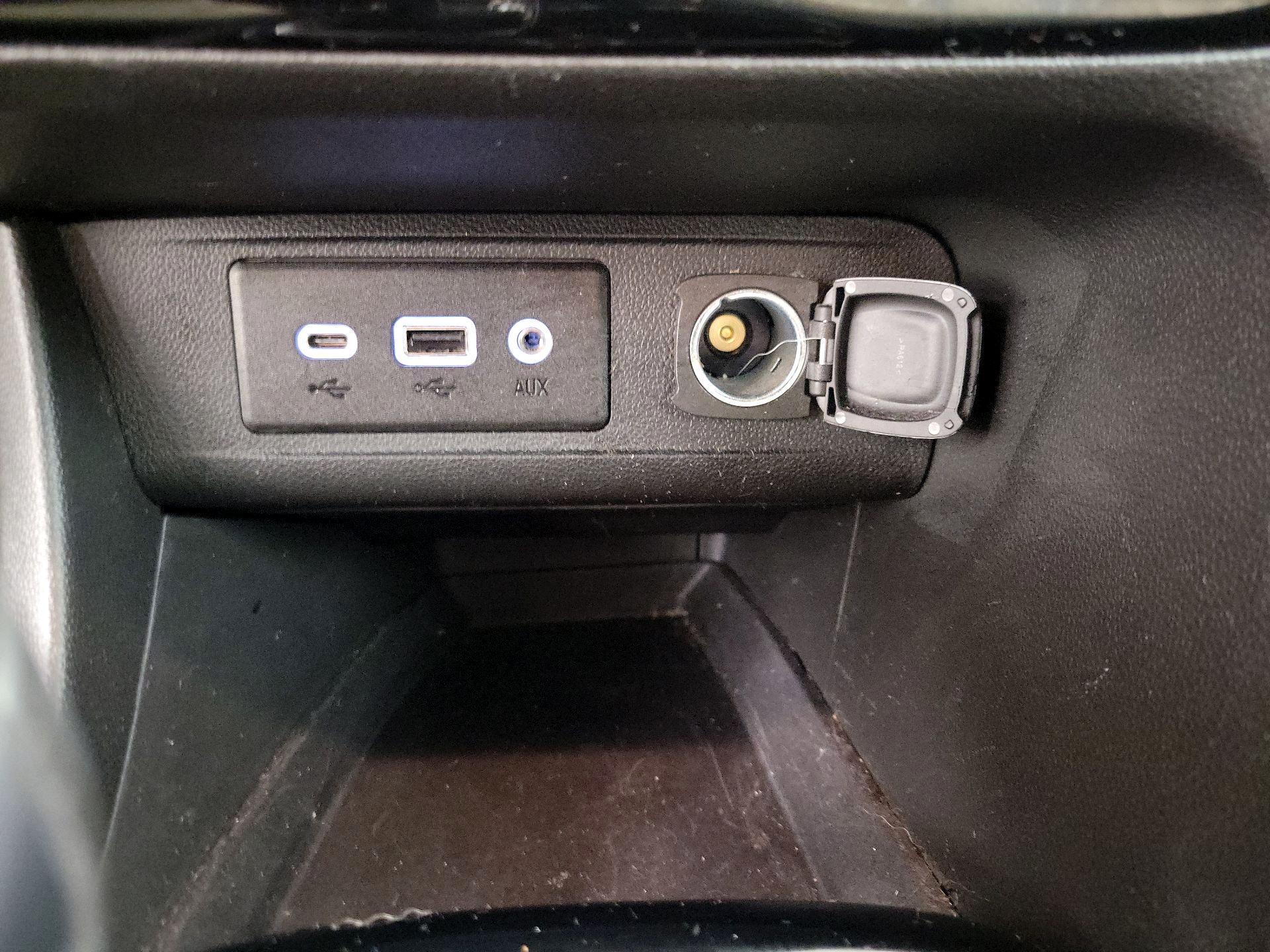 Thumbnail: 2023 Buick Encore GX - 18