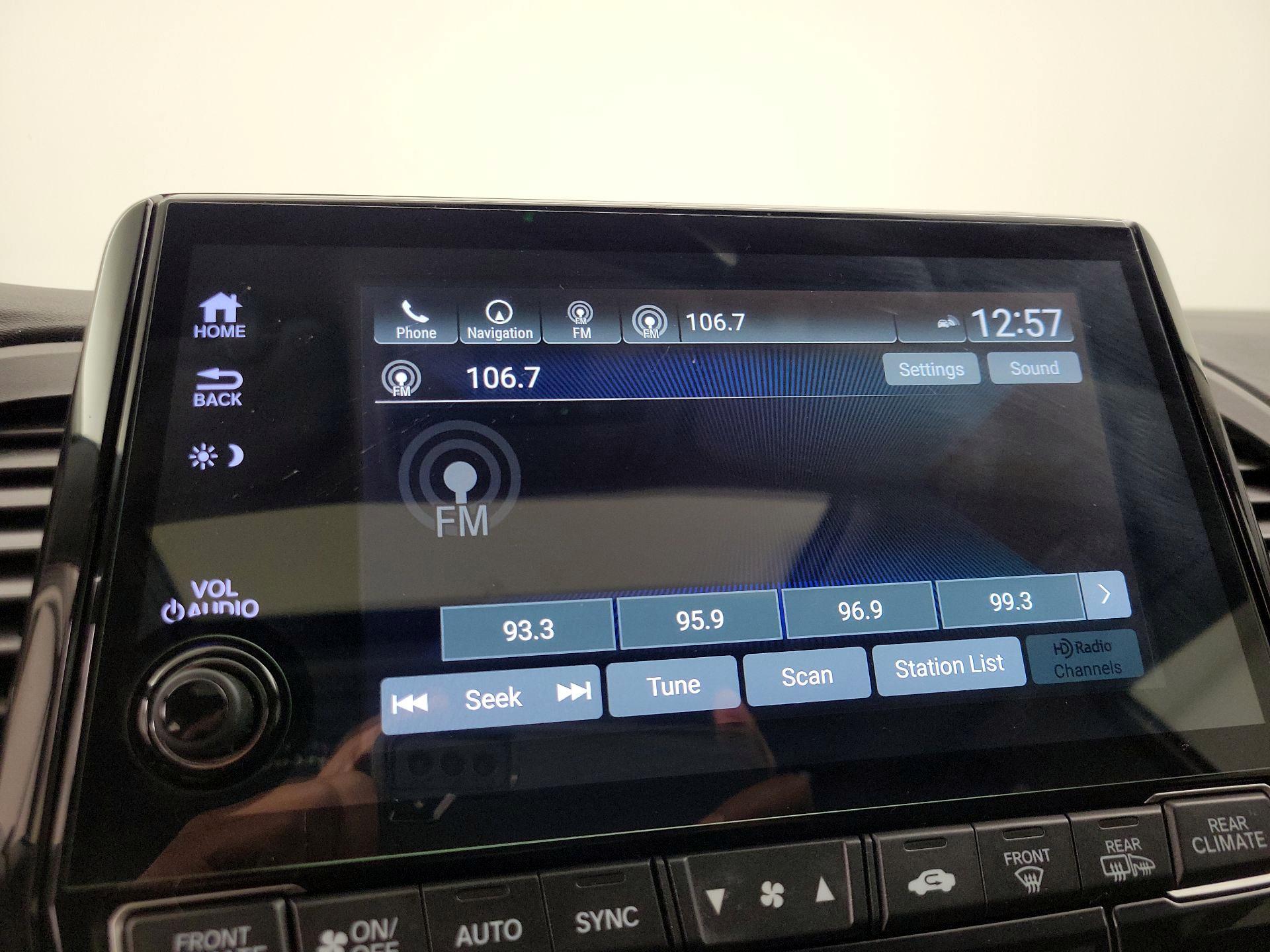 Thumbnail: 2018 Honda Odyssey - 16