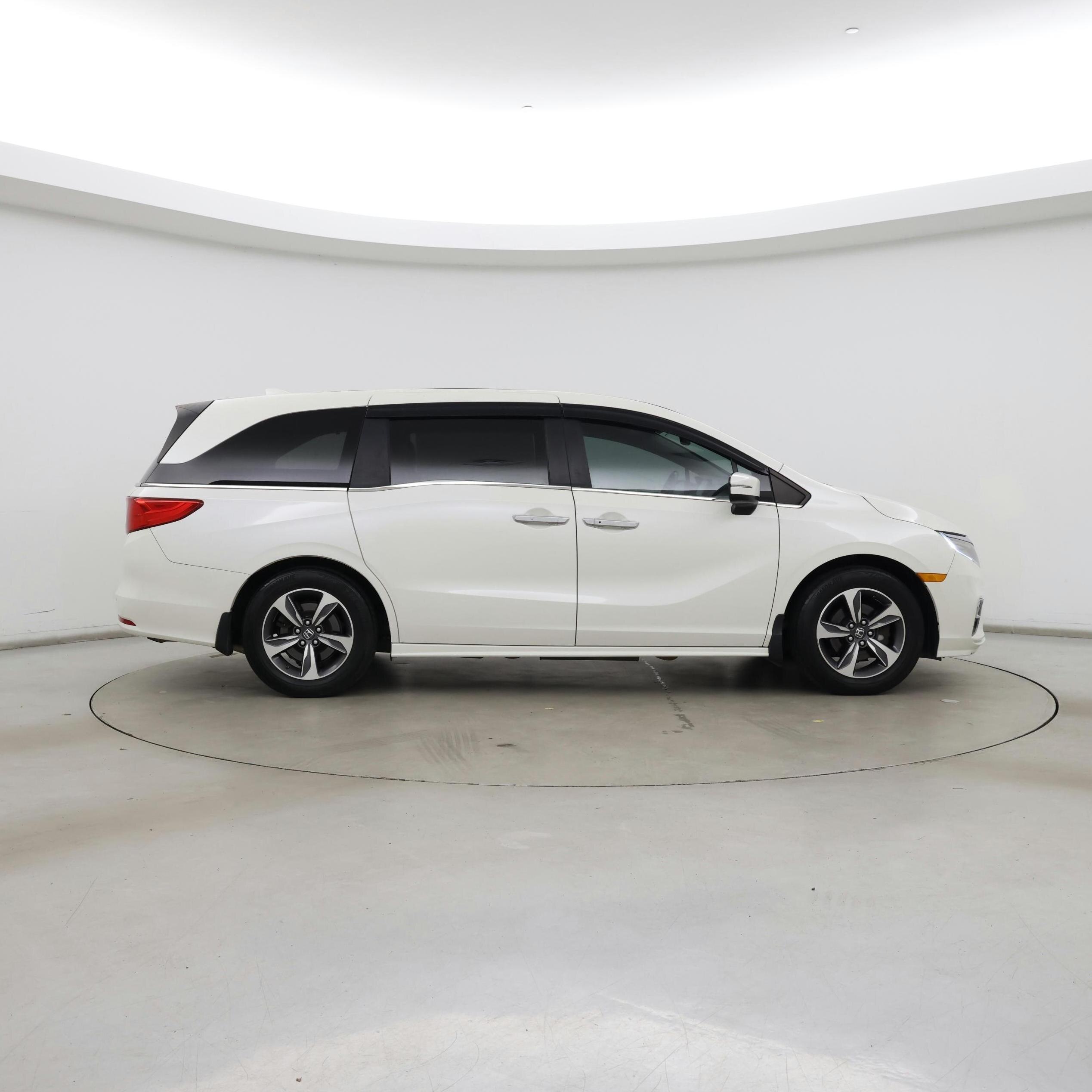 Thumbnail: 2018 Honda Odyssey - 7