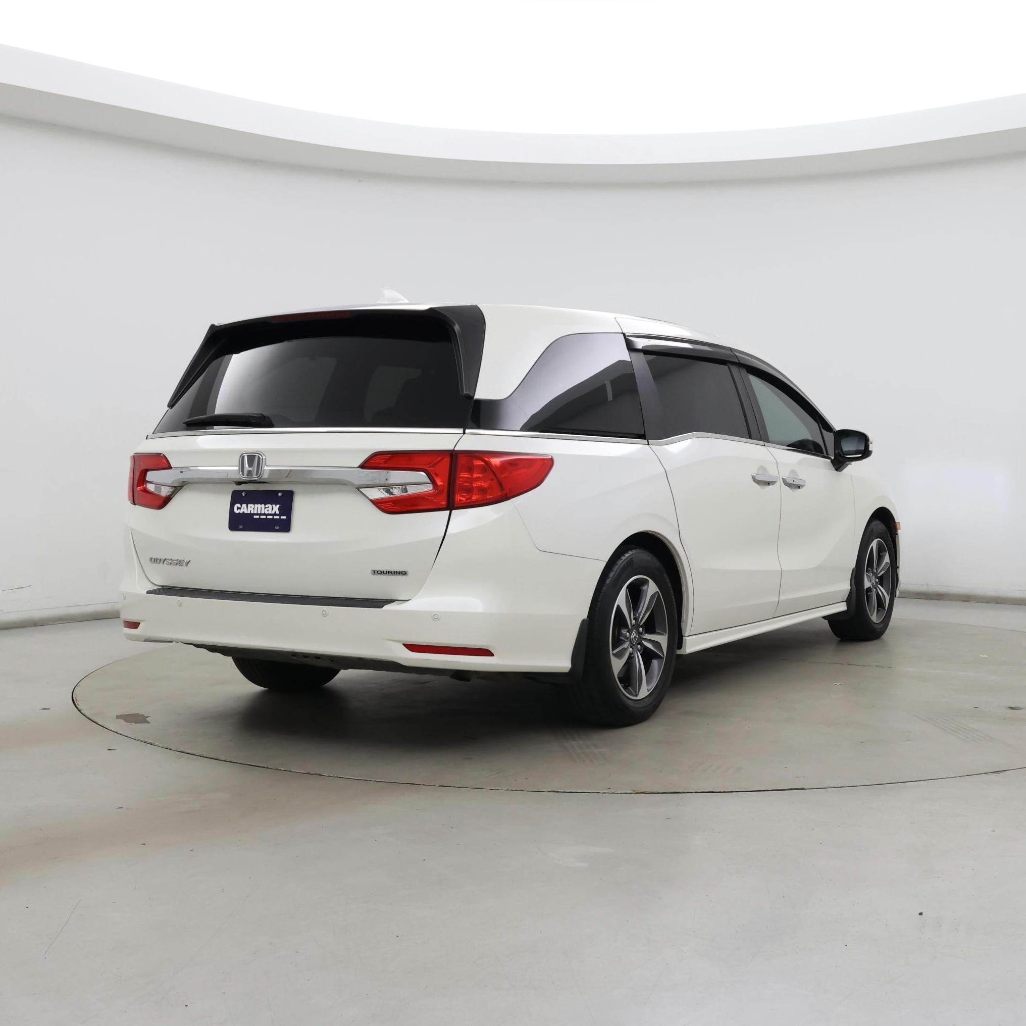 Thumbnail: 2018 Honda Odyssey - 8