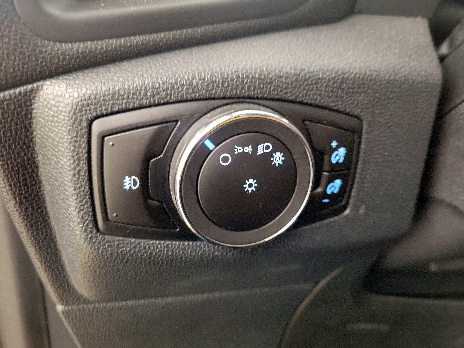 Thumbnail: 2018 Ford EcoSport - 13