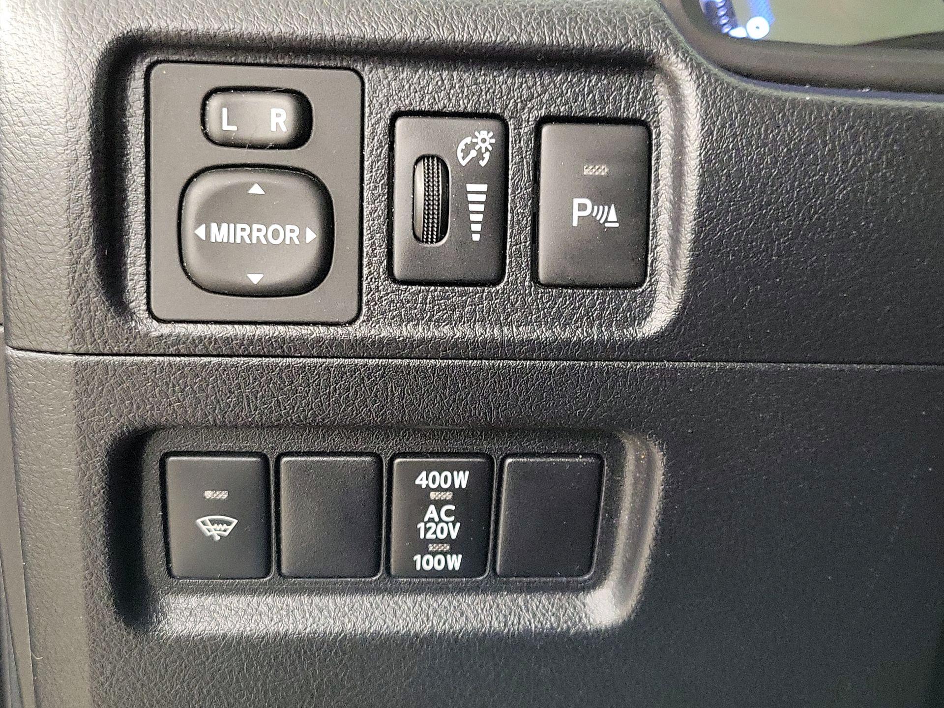 Thumbnail: 2019 Toyota 4Runner - 13