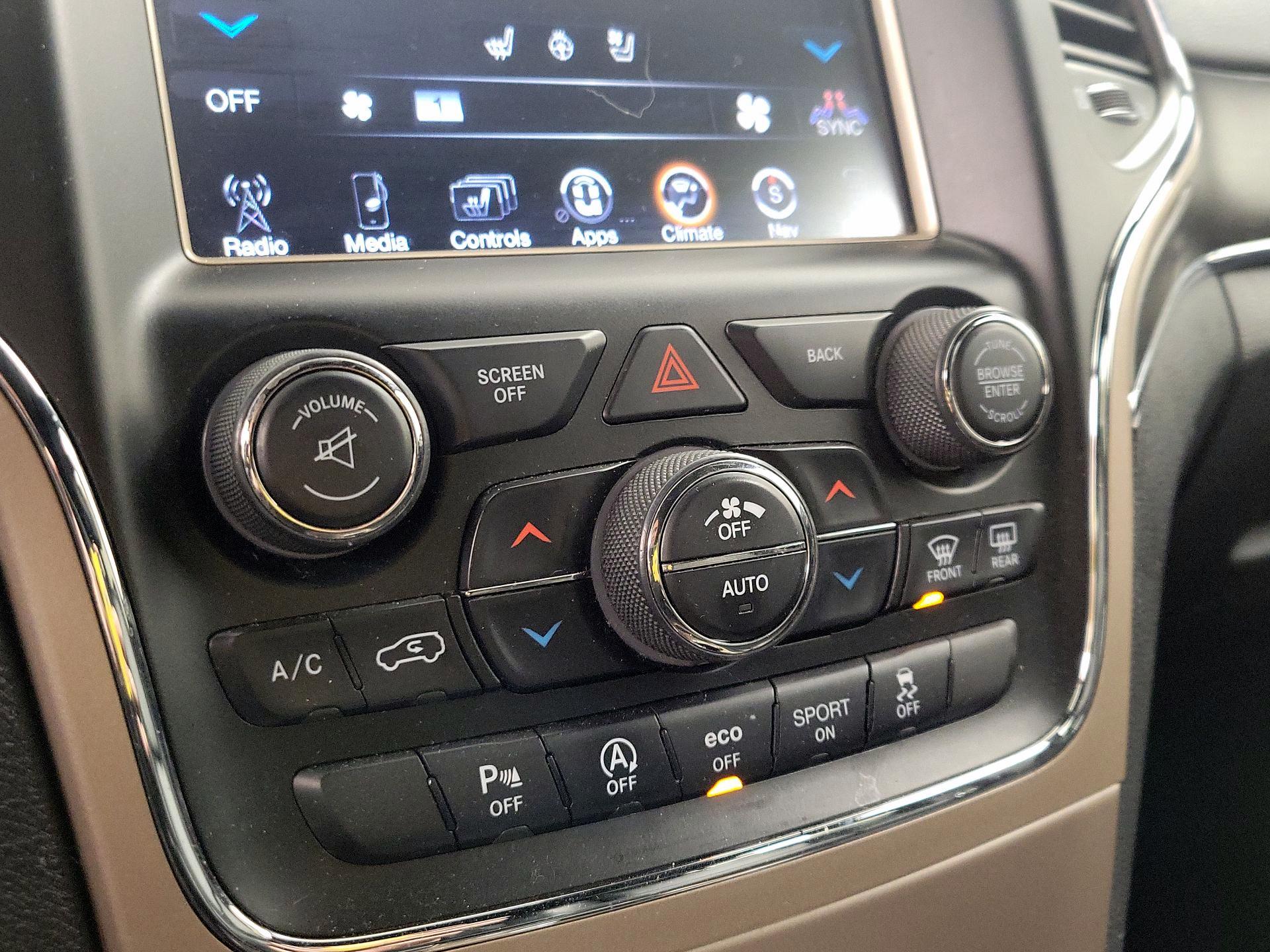 Thumbnail: 2016 Jeep Grand Cherokee - 17