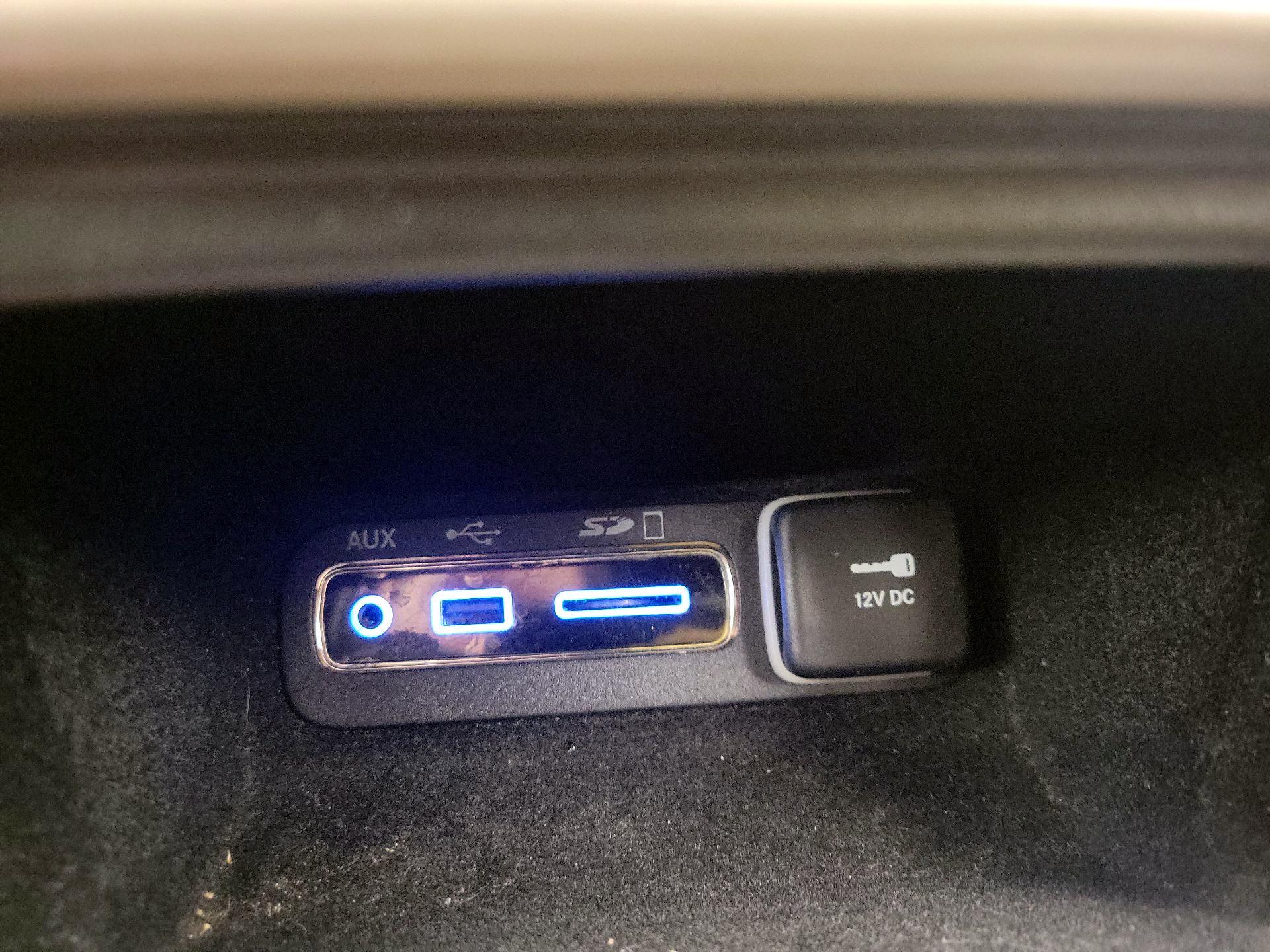 Thumbnail: 2016 Jeep Grand Cherokee - 19