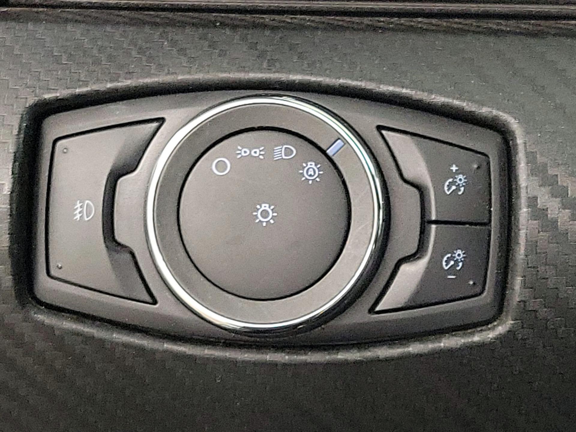 Thumbnail: 2015 Ford Mustang - 13