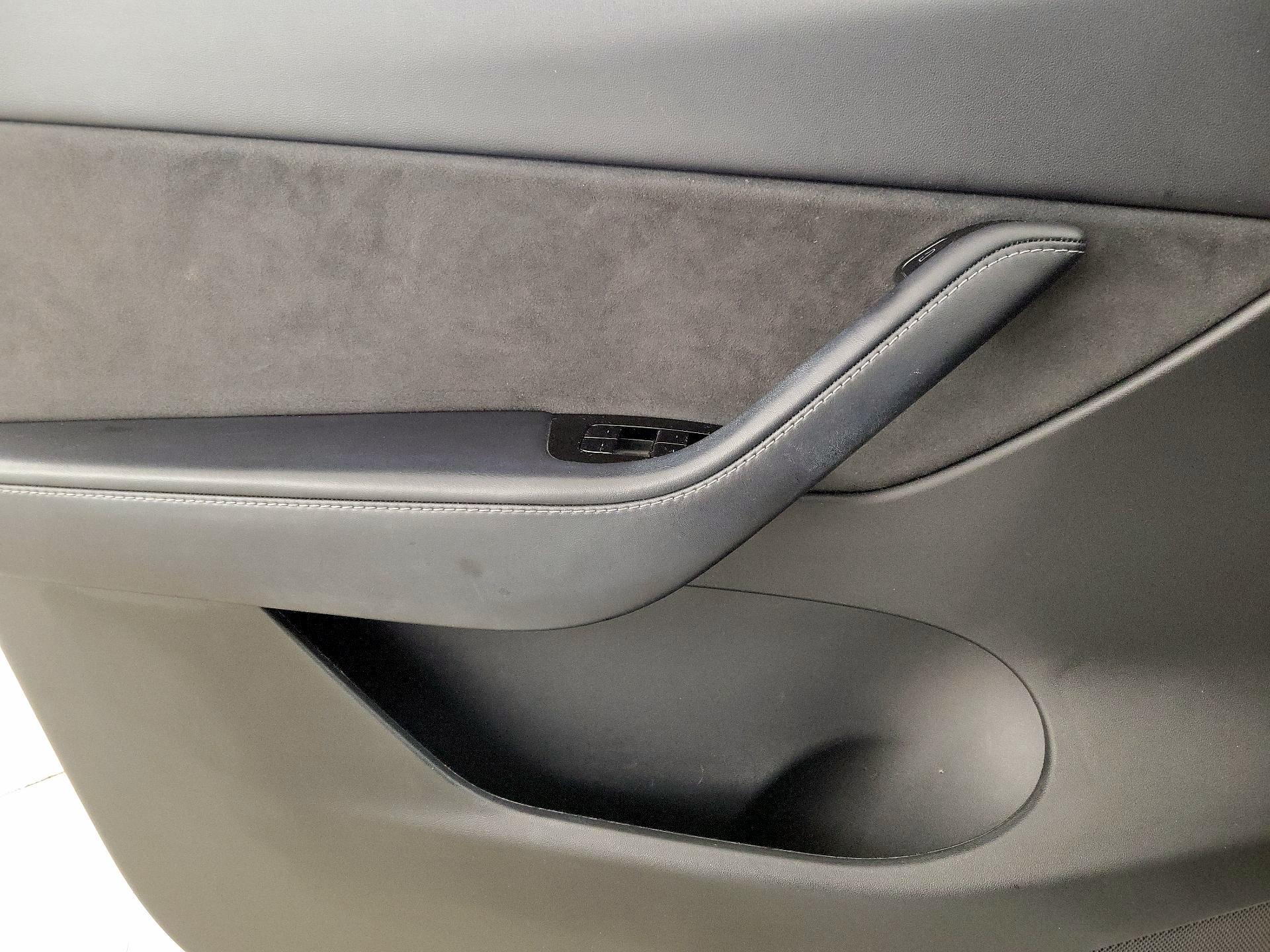 Thumbnail: 2021 Tesla Model Y - 12