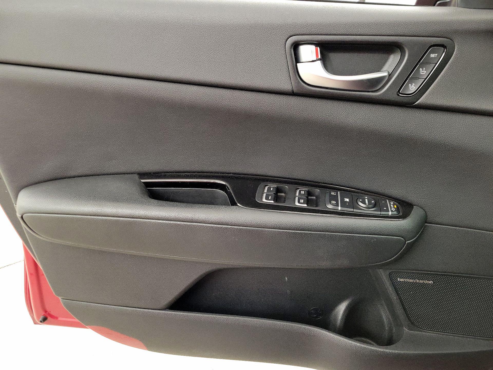 Thumbnail: 2018 Kia Optima - 12