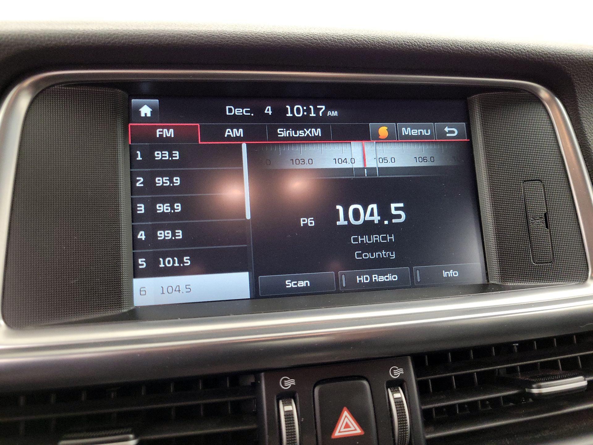 Thumbnail: 2018 Kia Optima - 16