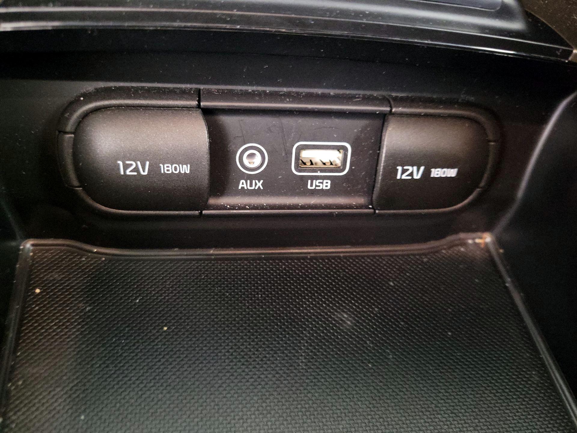 Thumbnail: 2018 Kia Optima - 19