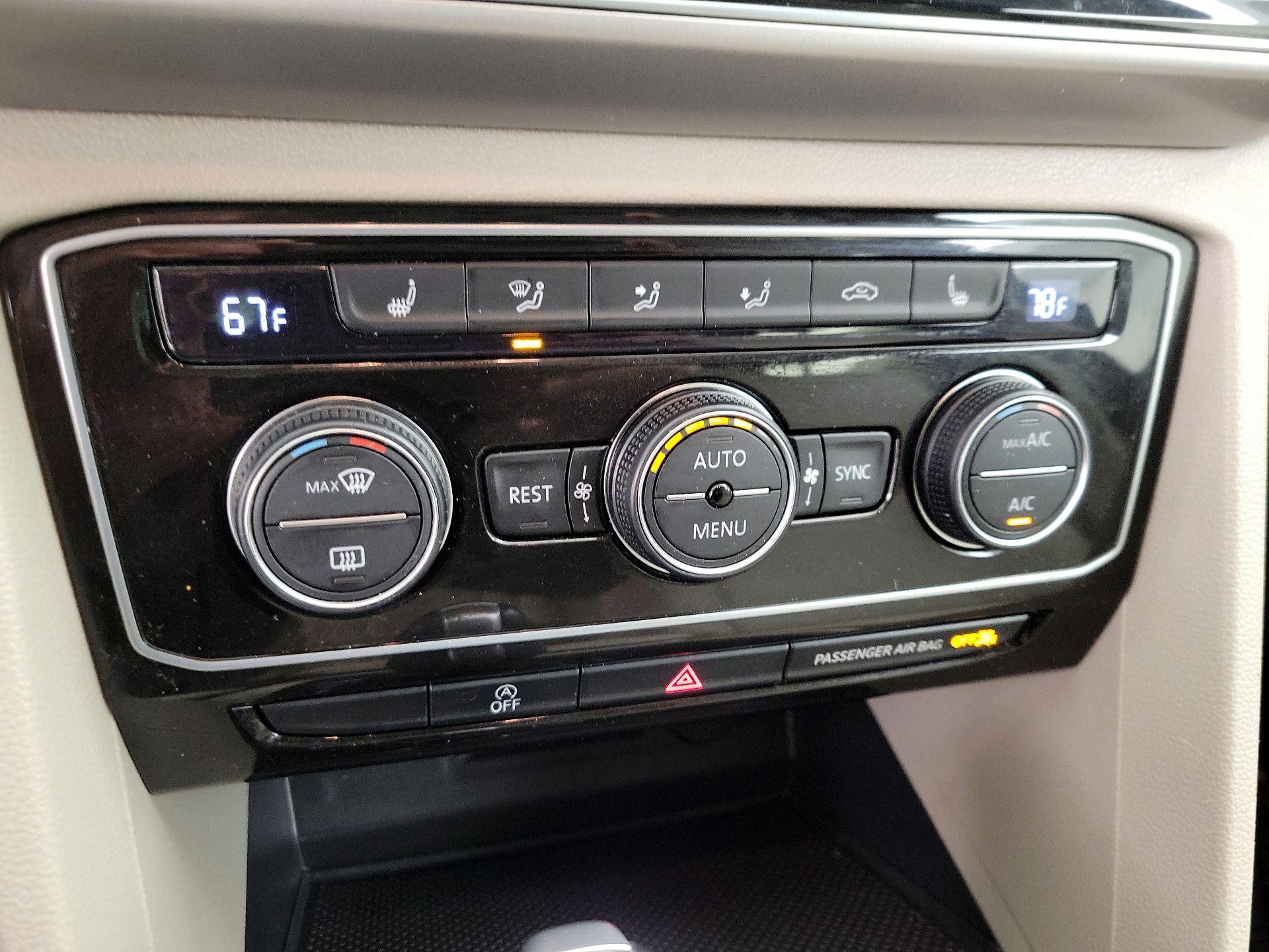 Thumbnail: 2018 Volkswagen Atlas - 16