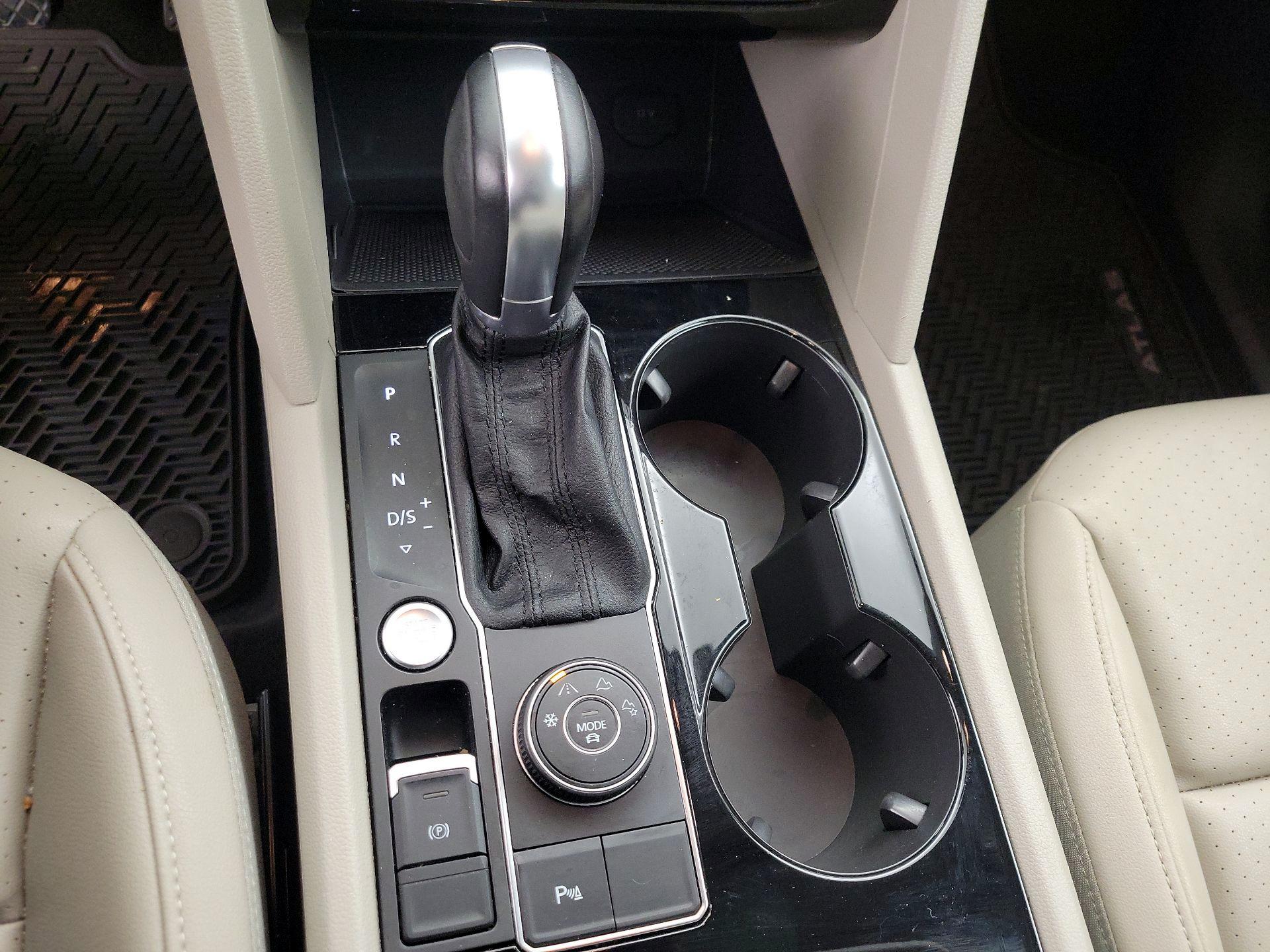 Thumbnail: 2018 Volkswagen Atlas - 17