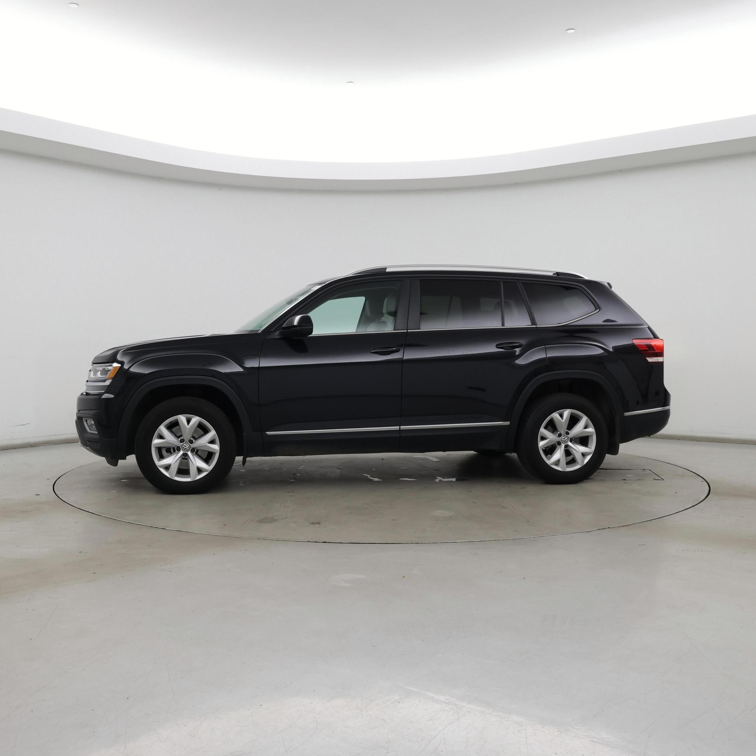 Thumbnail: 2018 Volkswagen Atlas - 3