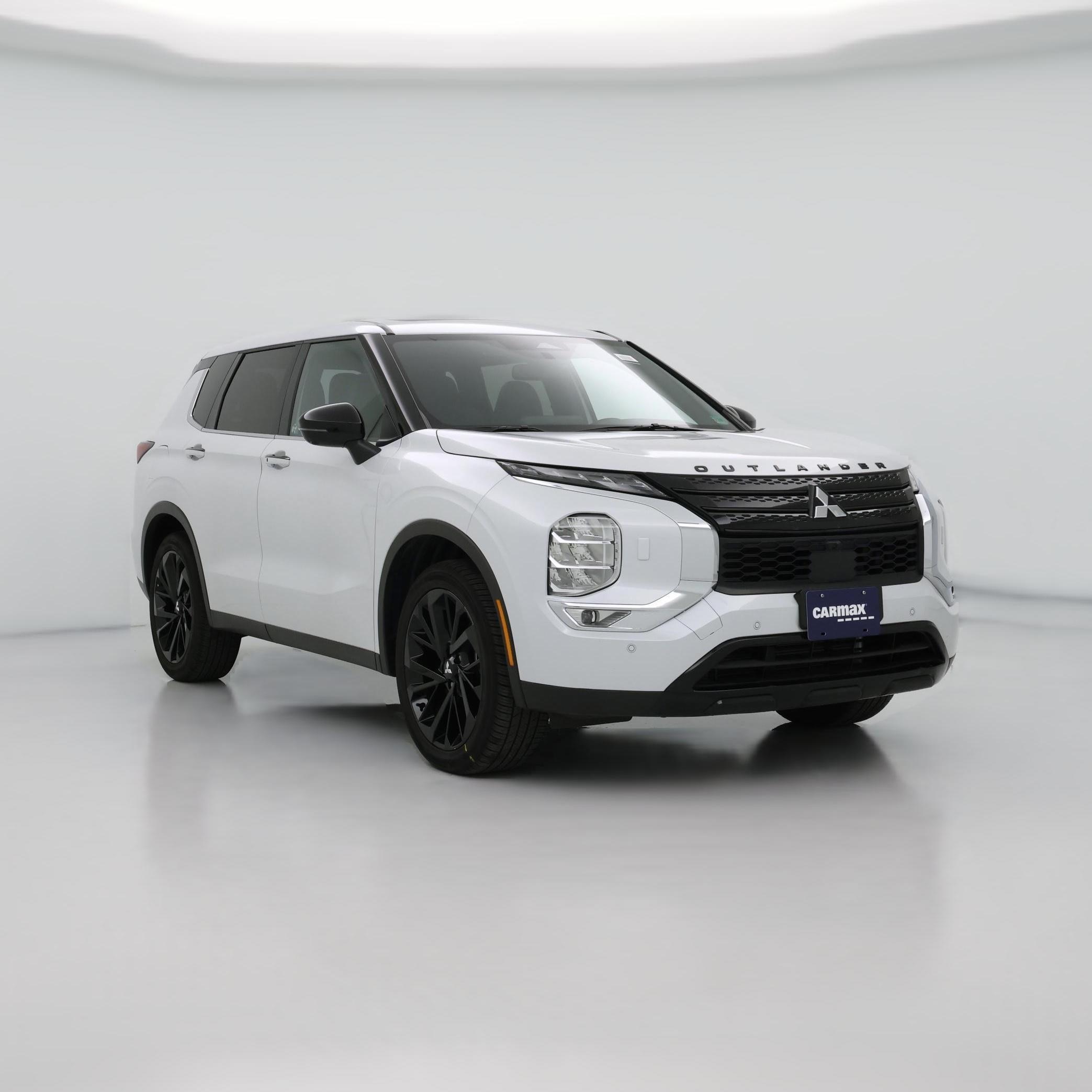 Thumbnail: 2024 Mitsubishi Outlander - 1