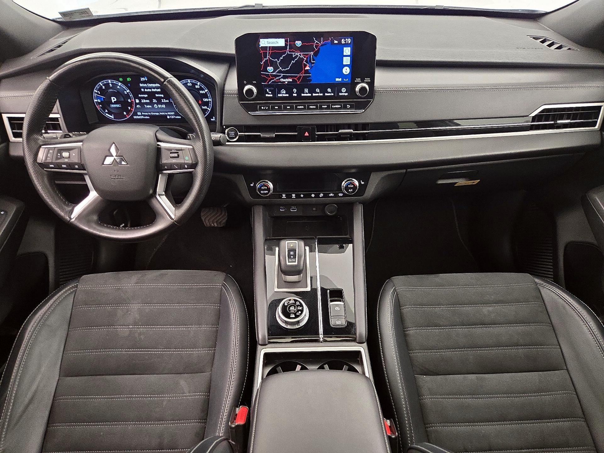 Thumbnail: 2024 Mitsubishi Outlander - 9