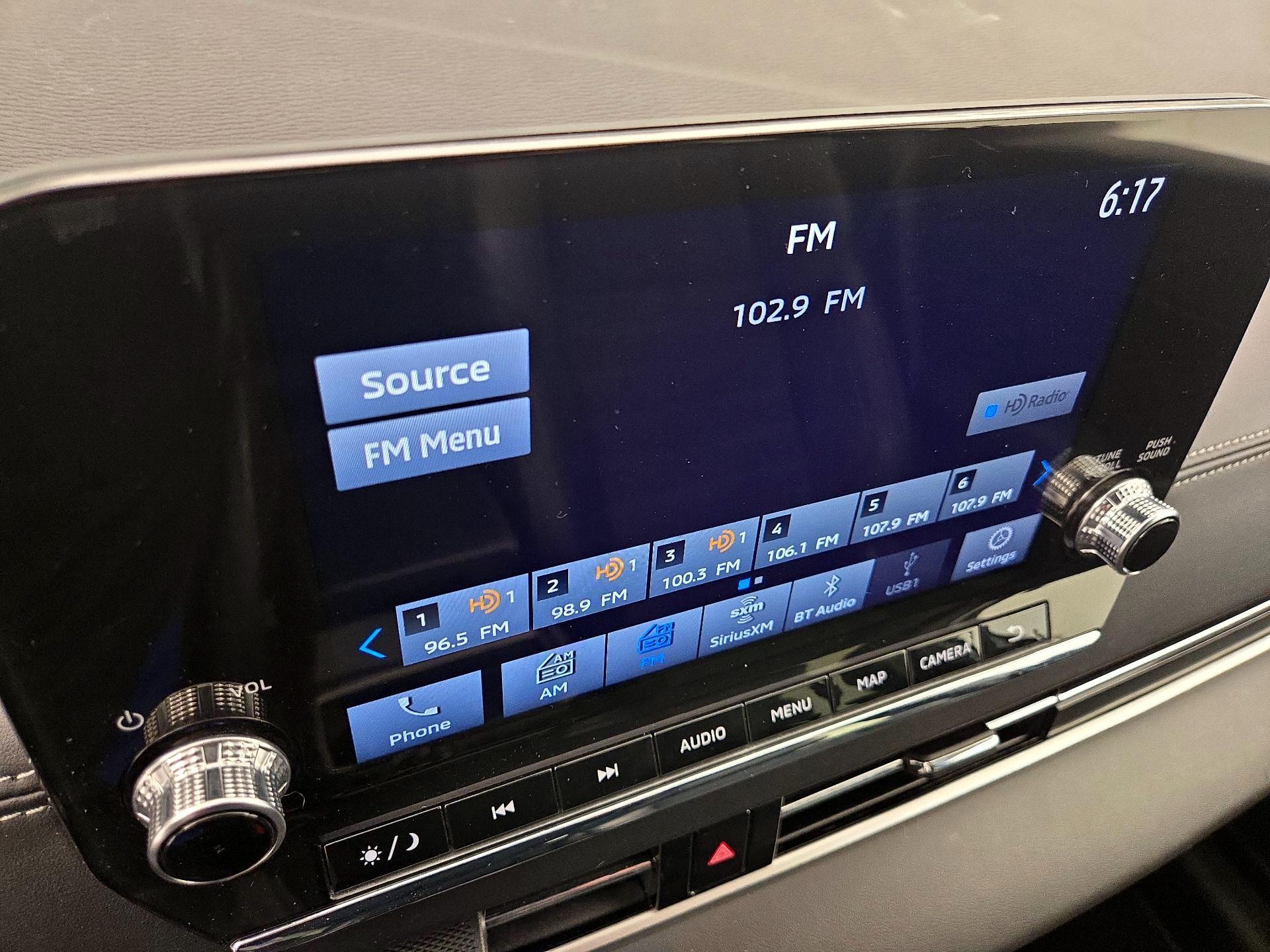 Thumbnail: 2024 Mitsubishi Outlander - 16