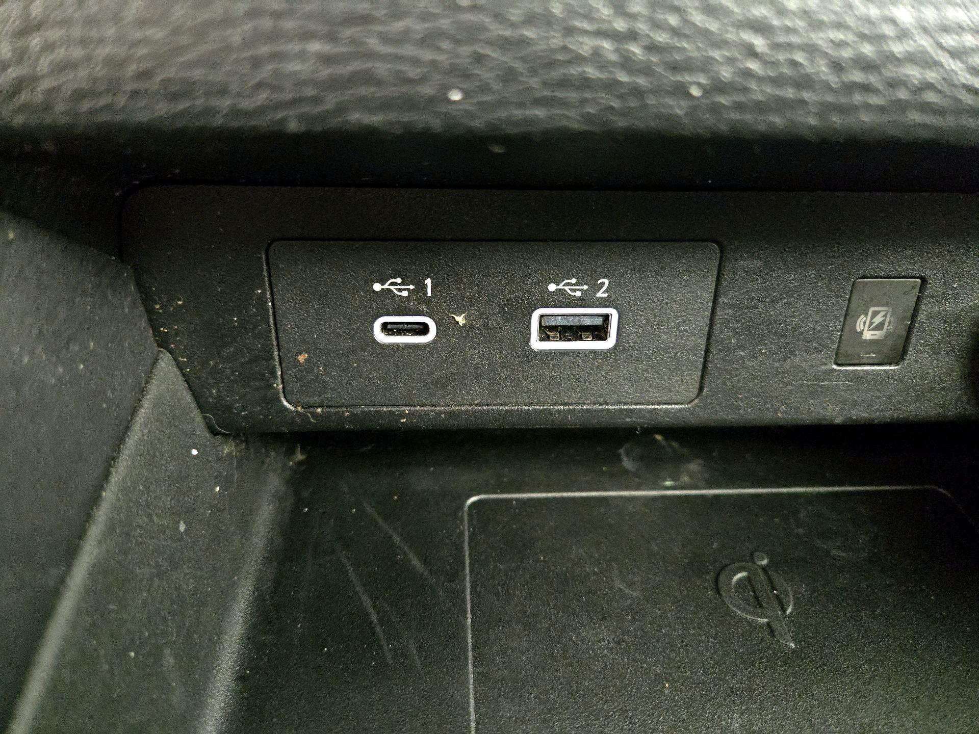 Thumbnail: 2024 Mitsubishi Outlander - 19