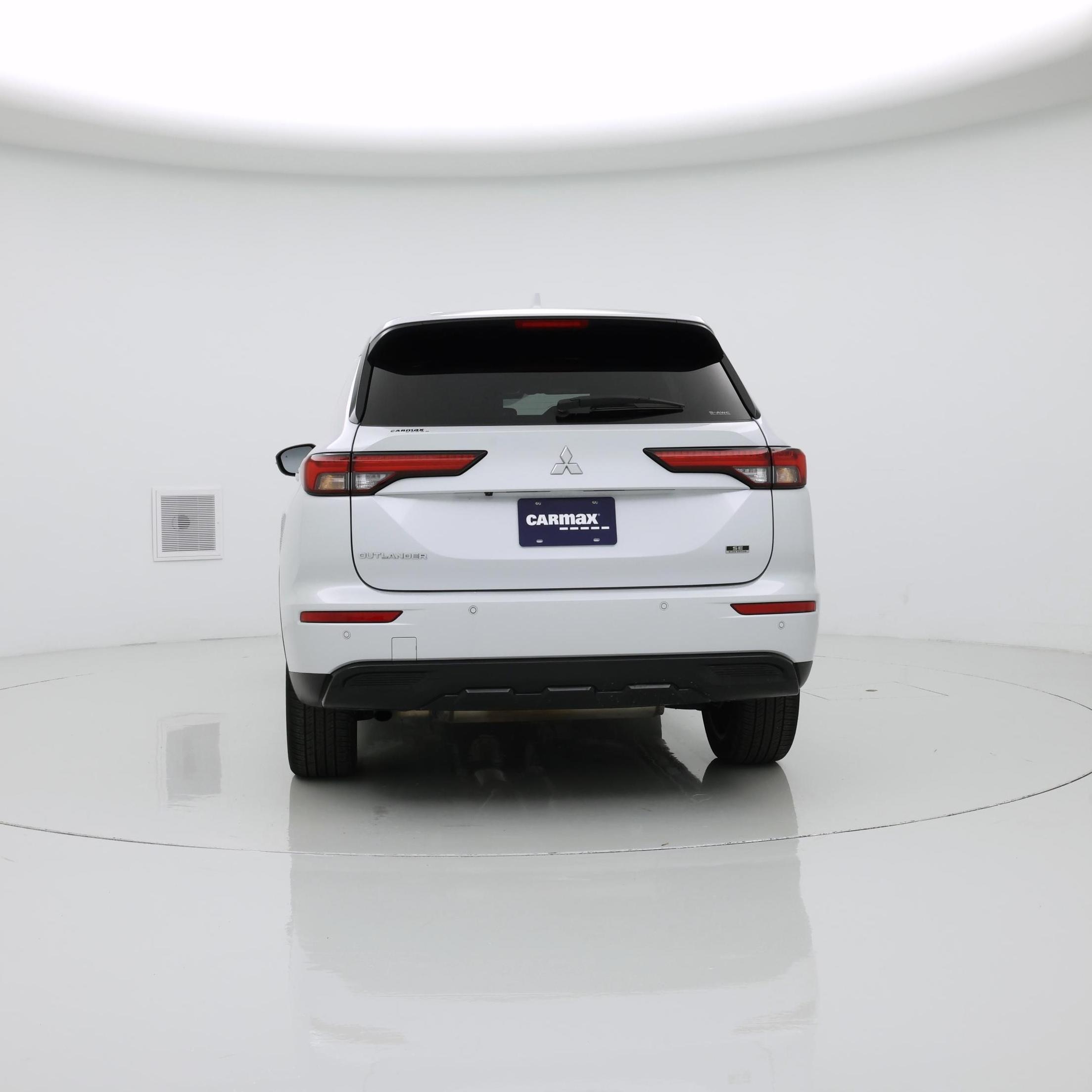 Thumbnail: 2024 Mitsubishi Outlander - 6