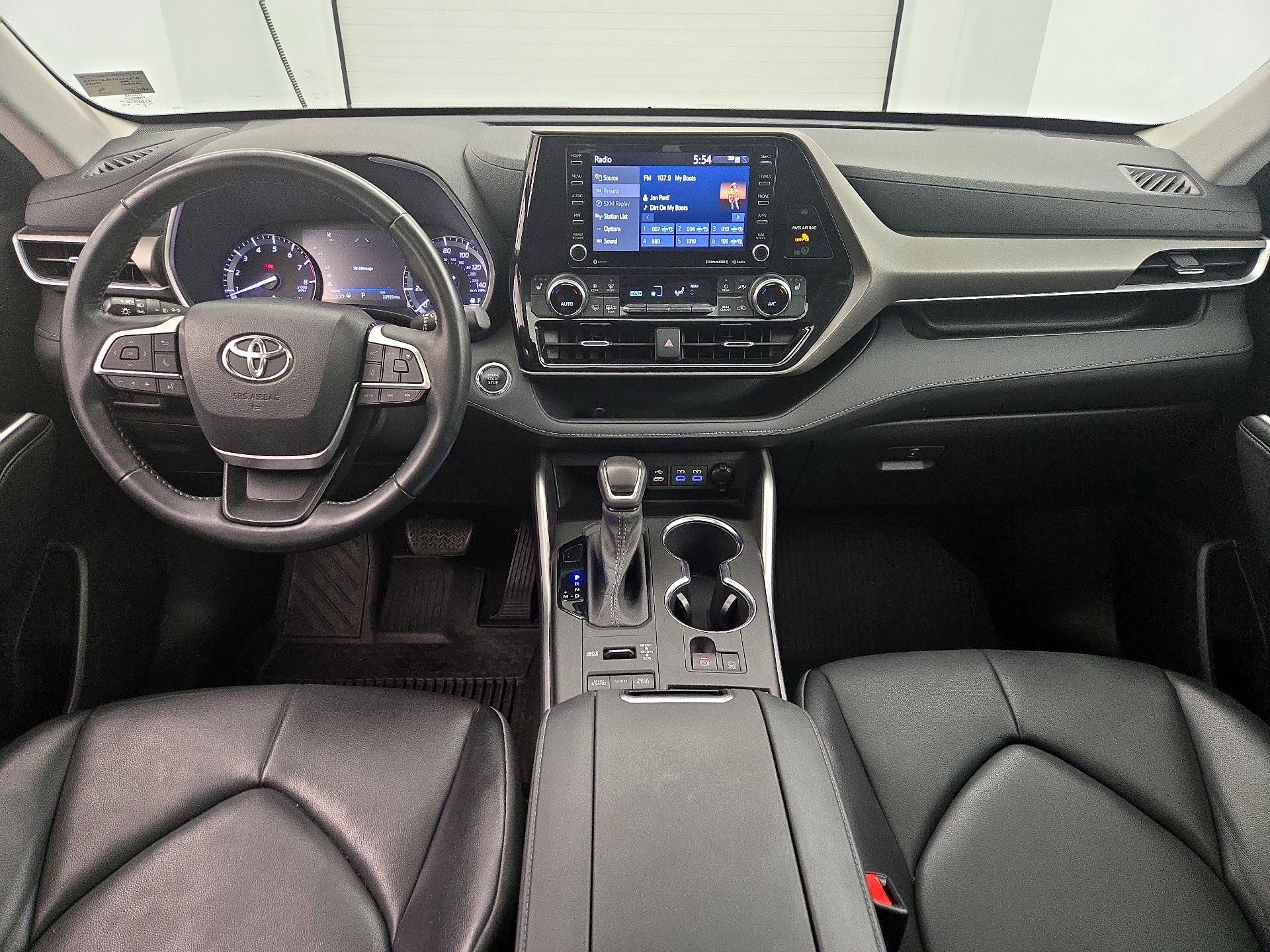 Thumbnail: 2022 Toyota Highlander - 9