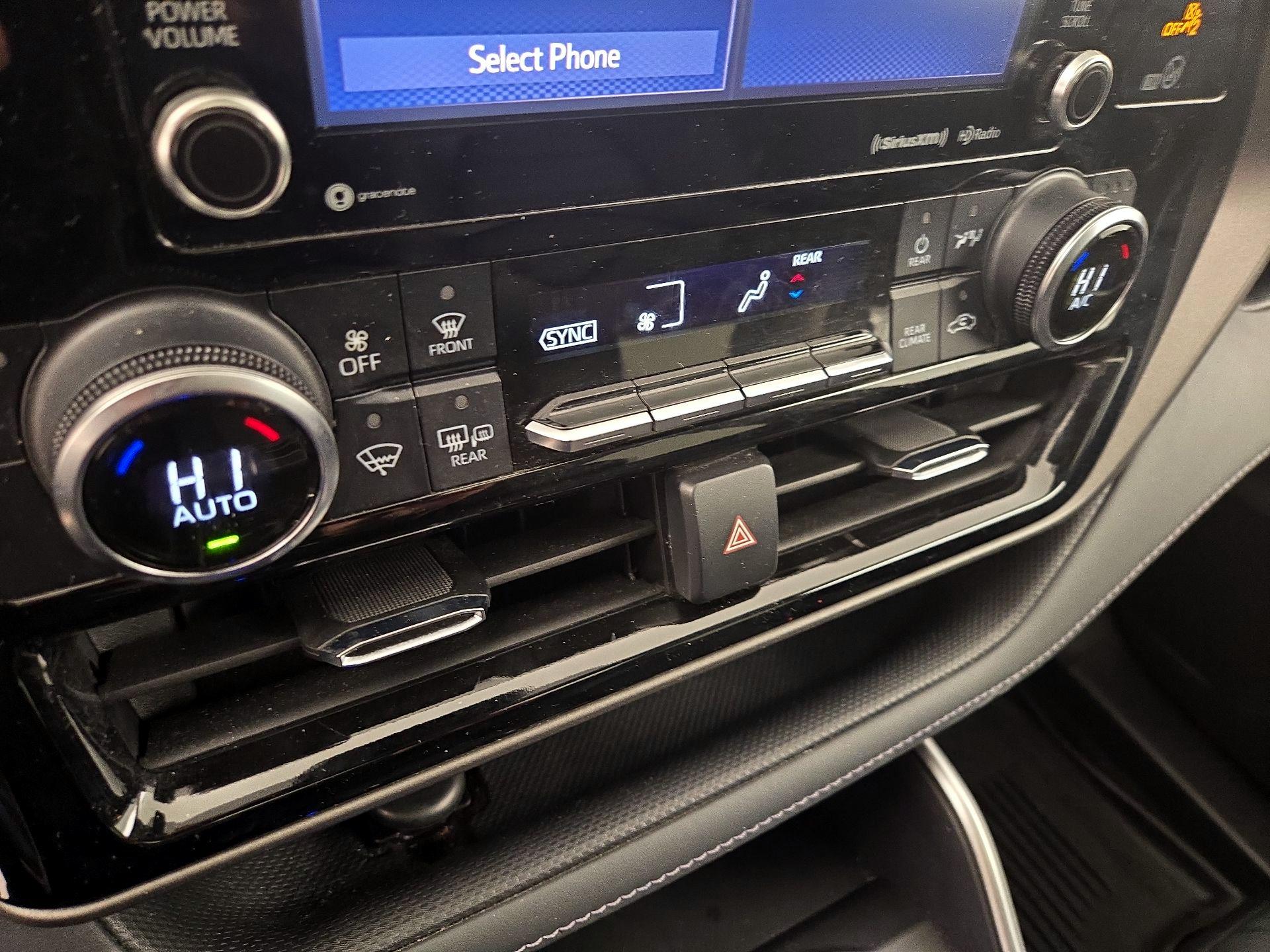 Thumbnail: 2022 Toyota Highlander - 16