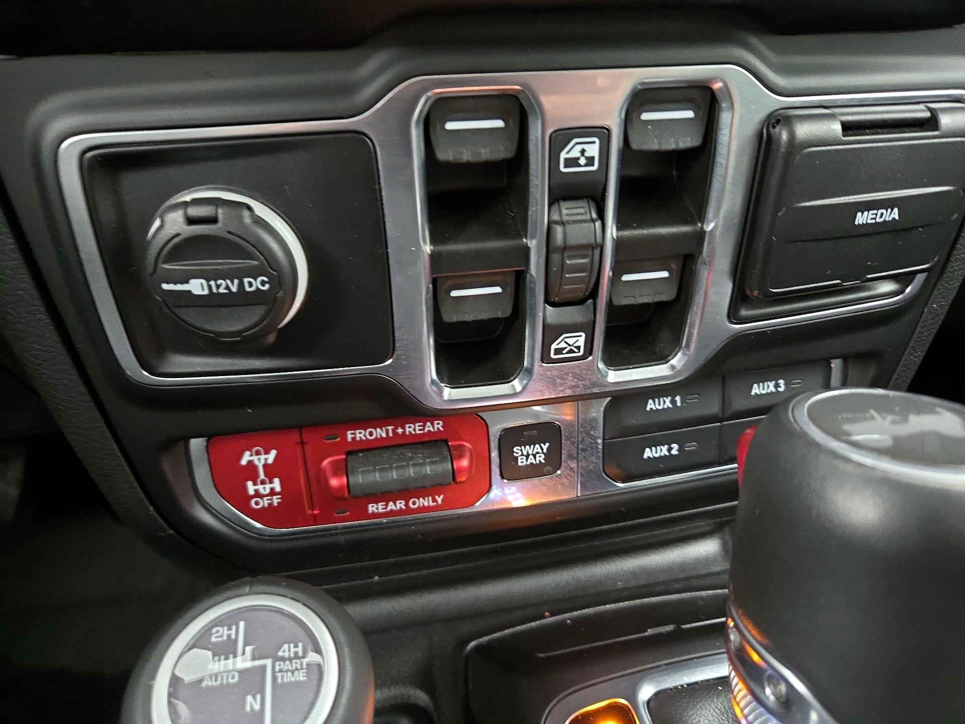 Thumbnail: 2023 Jeep Wrangler - 19