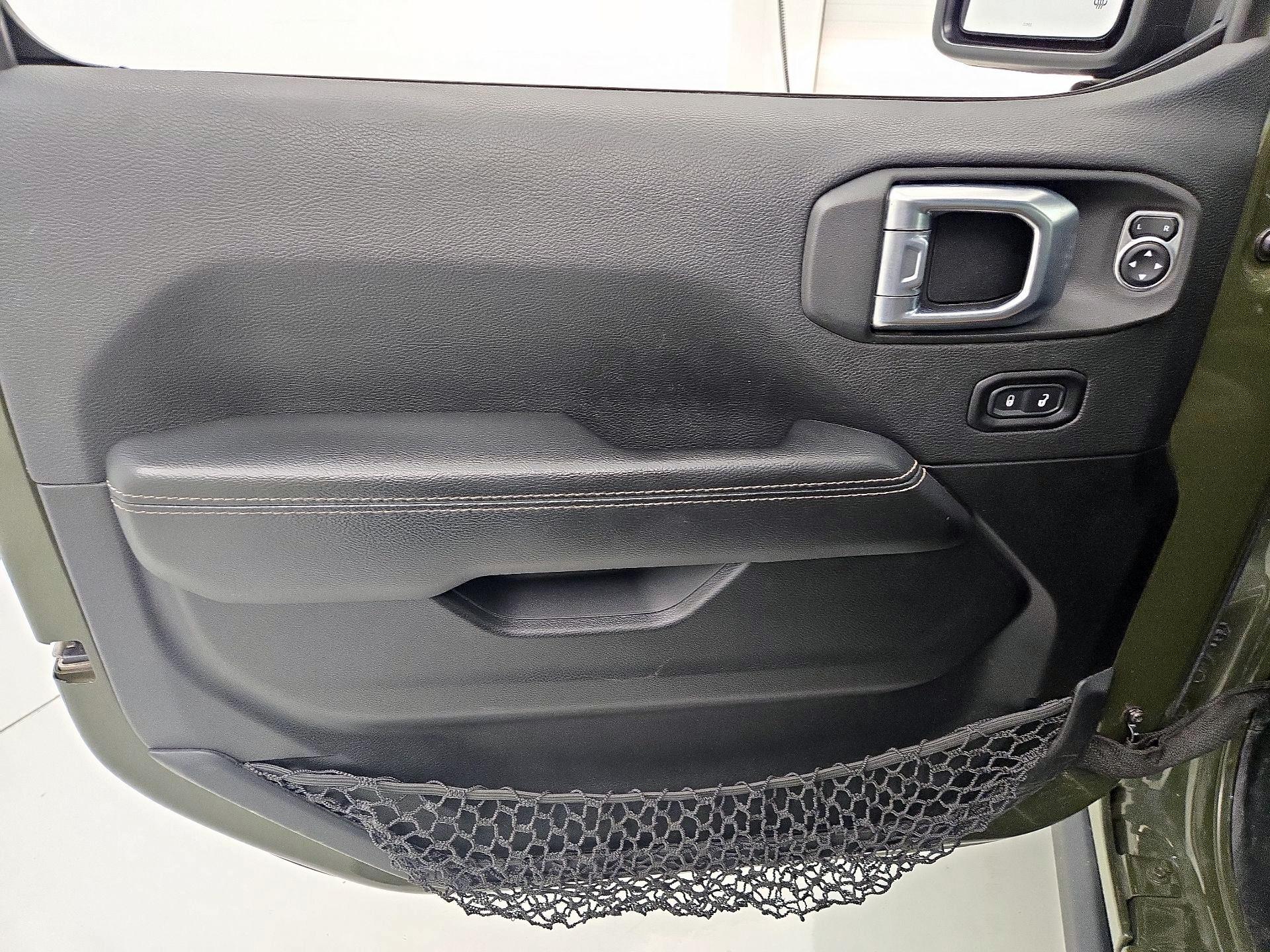 Thumbnail: 2022 Jeep Wrangler - 12