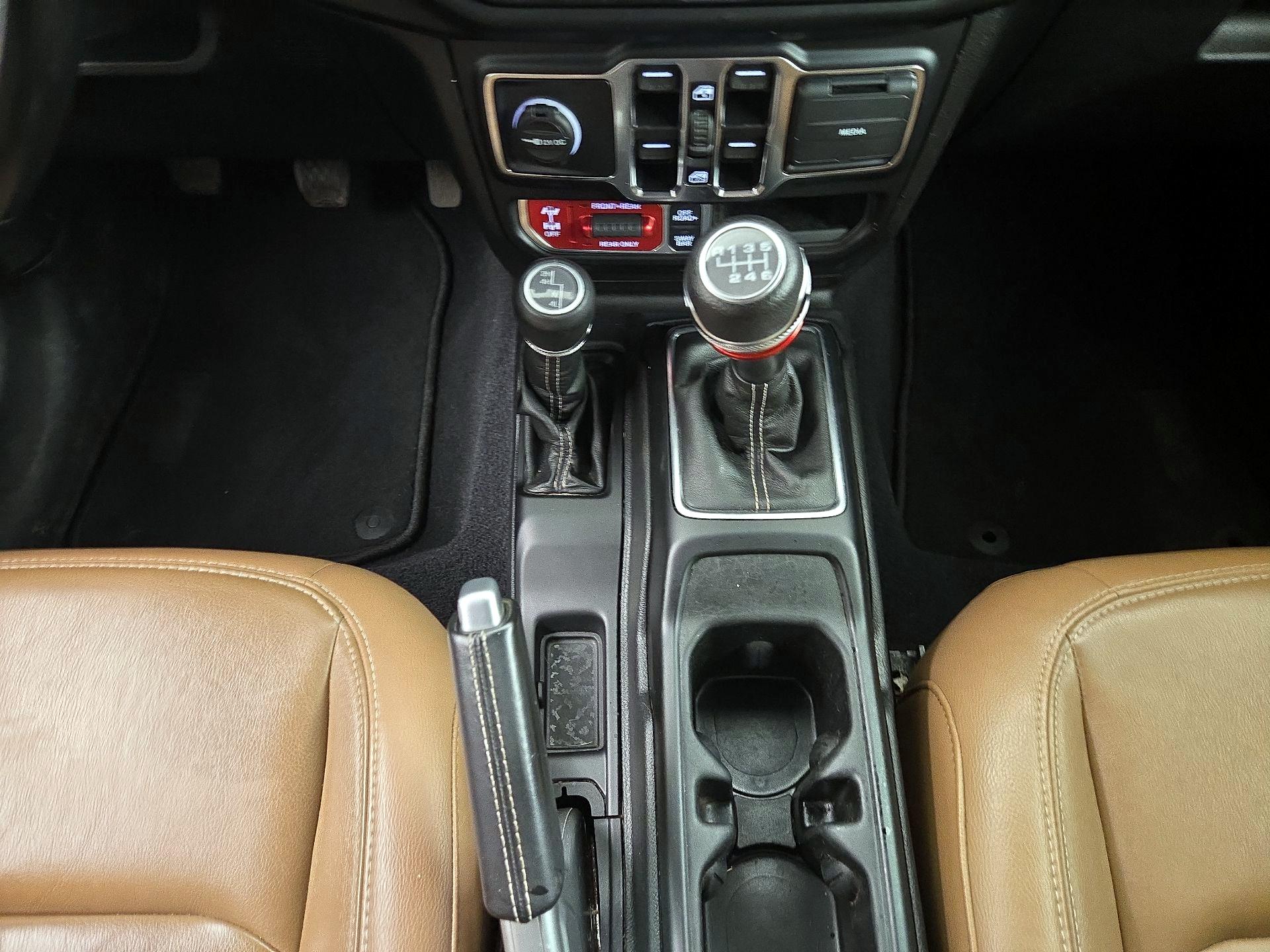 Thumbnail: 2022 Jeep Wrangler - 17