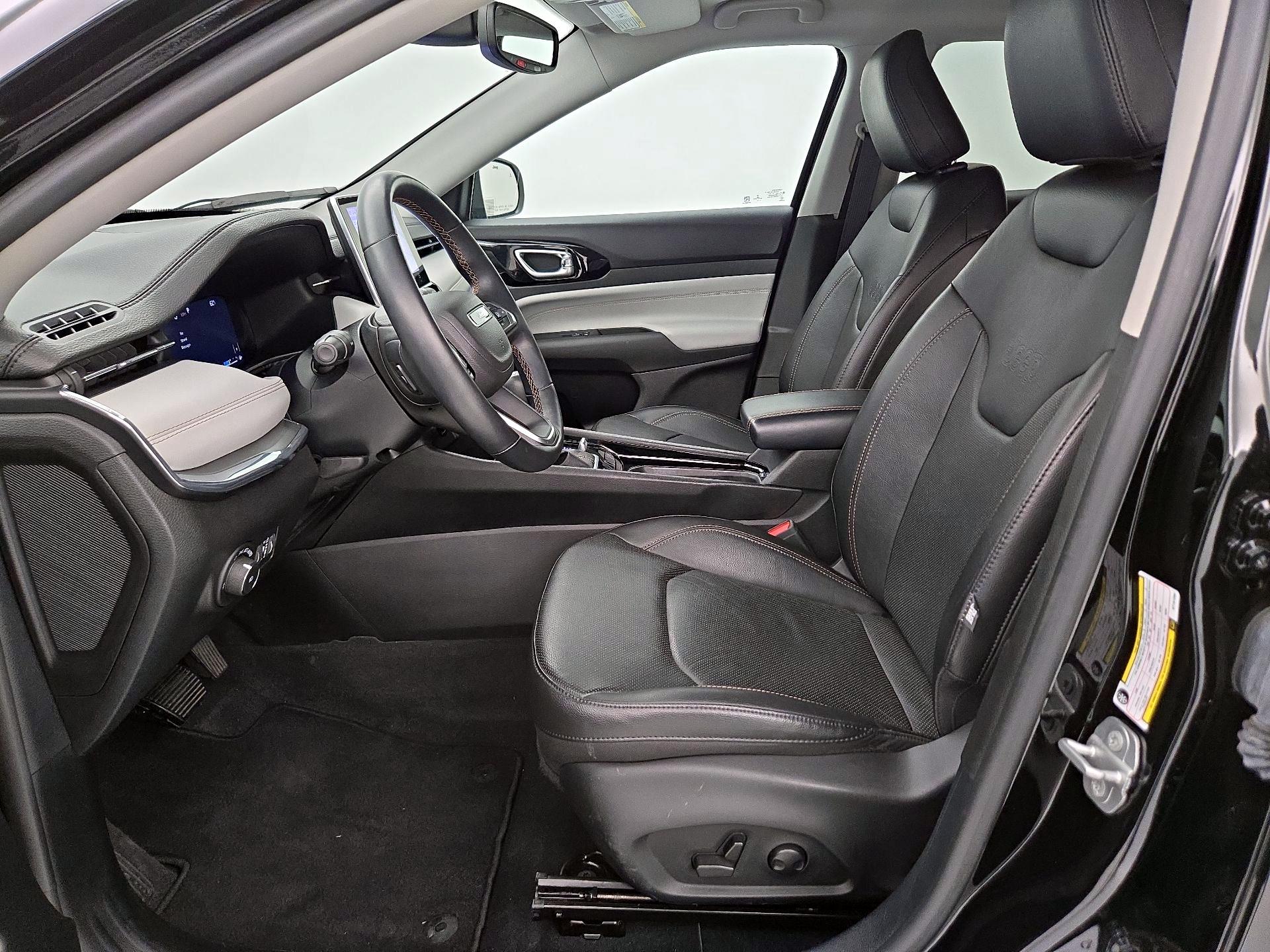 Thumbnail: 2022 Jeep Compass - 11