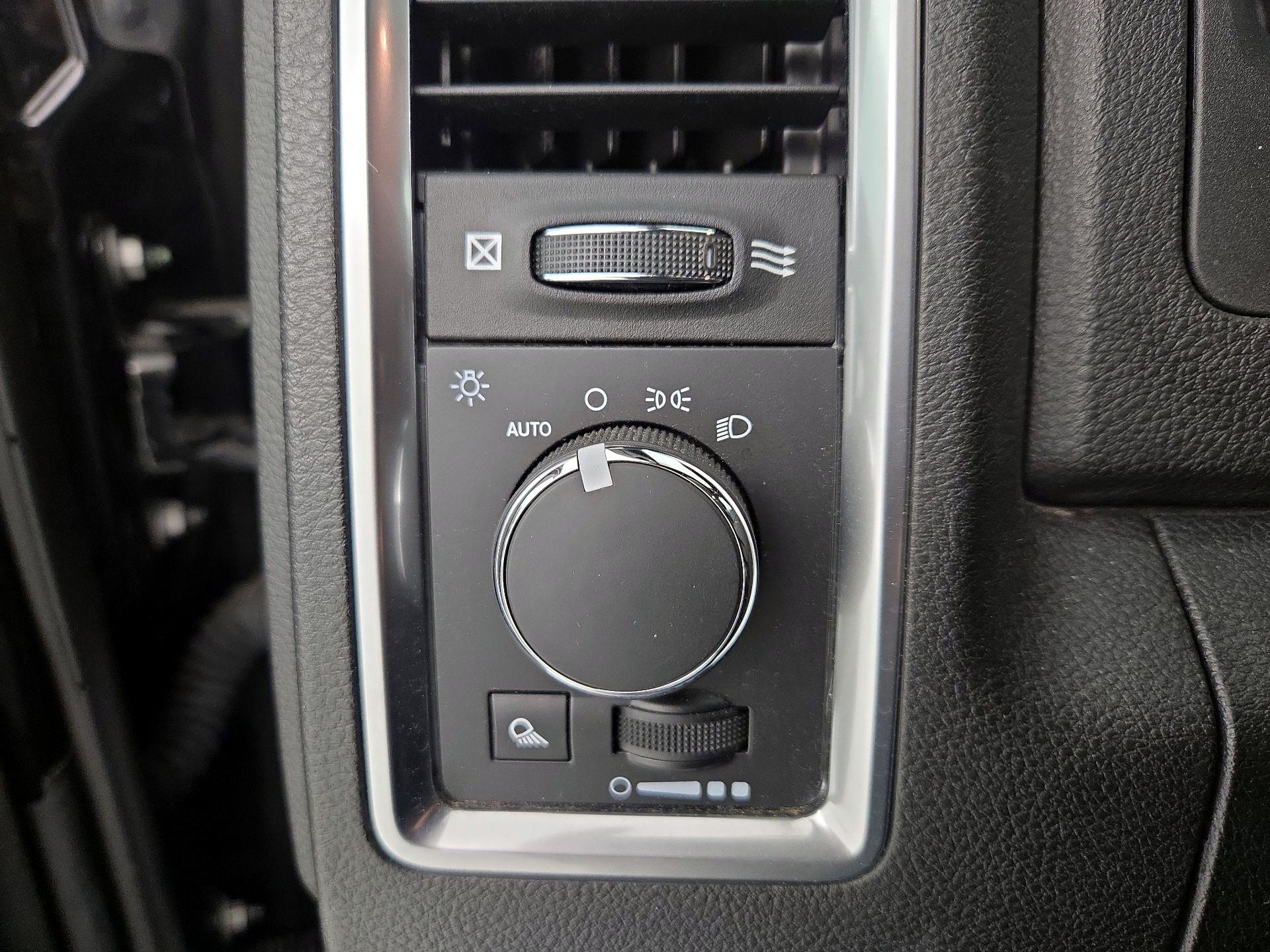 Thumbnail: 2022 RAM 1500 Classic - 13