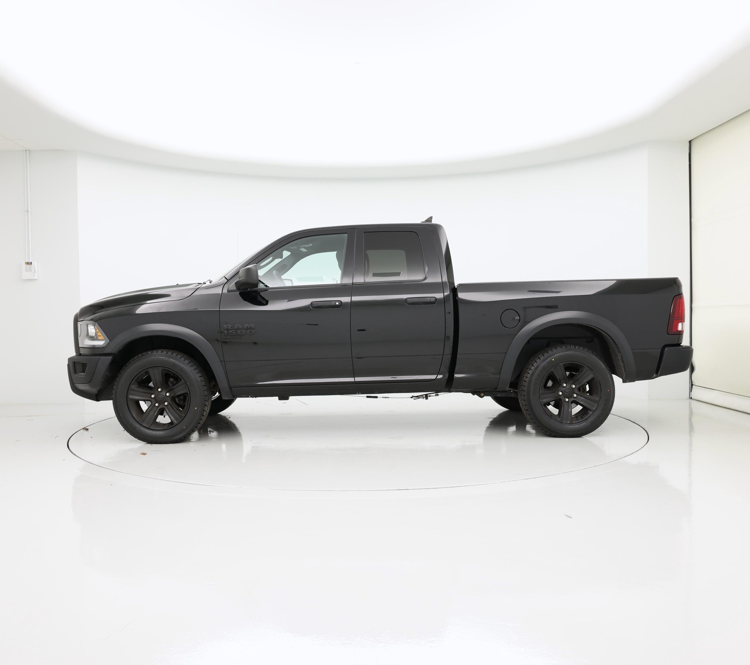 Thumbnail: 2022 RAM 1500 Classic - 3