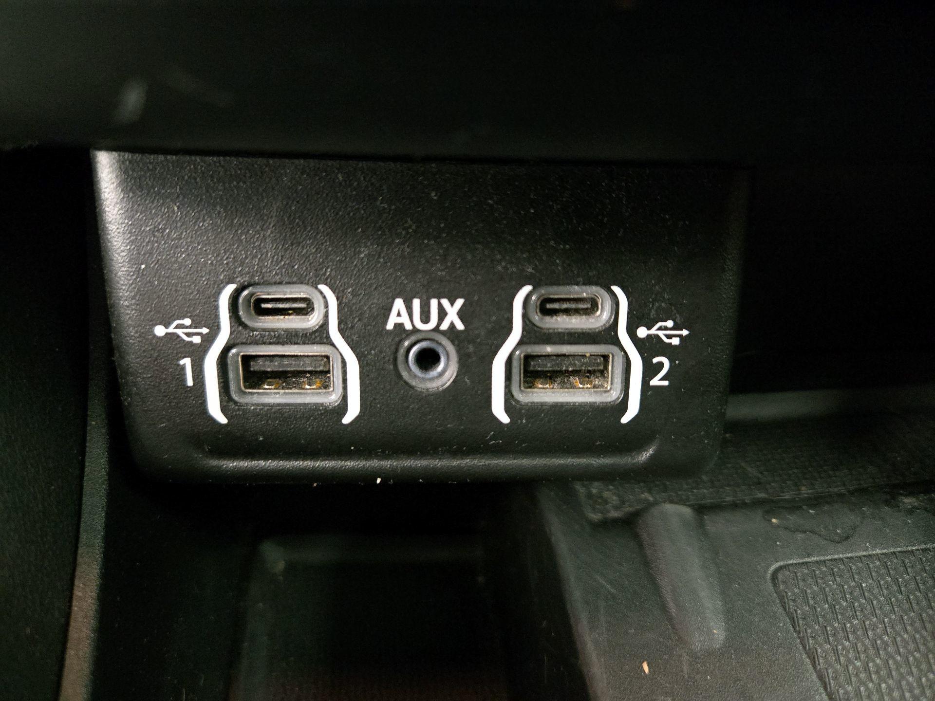 Thumbnail: 2022 Dodge Durango - 19