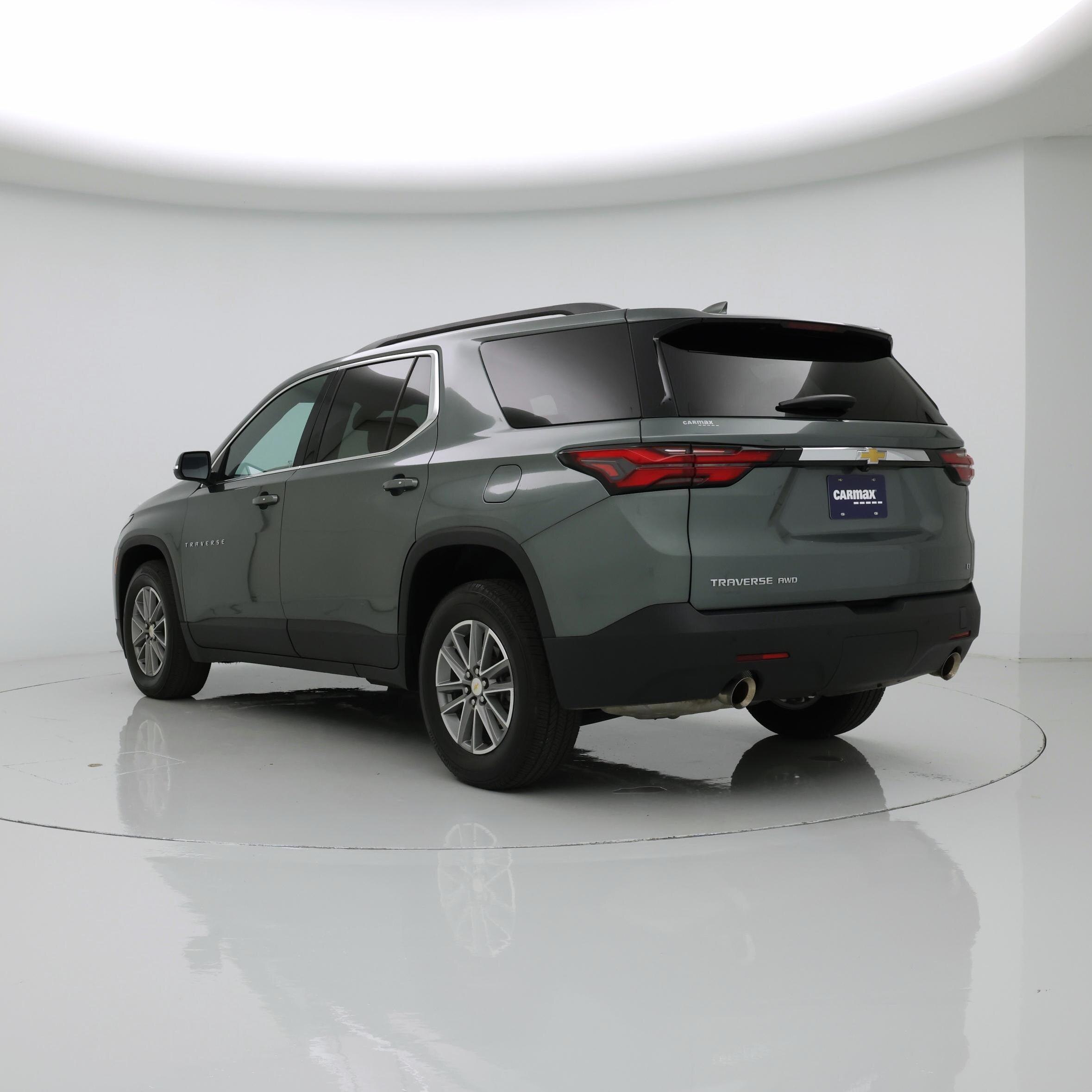 Thumbnail: 2023 Chevrolet Traverse - 2