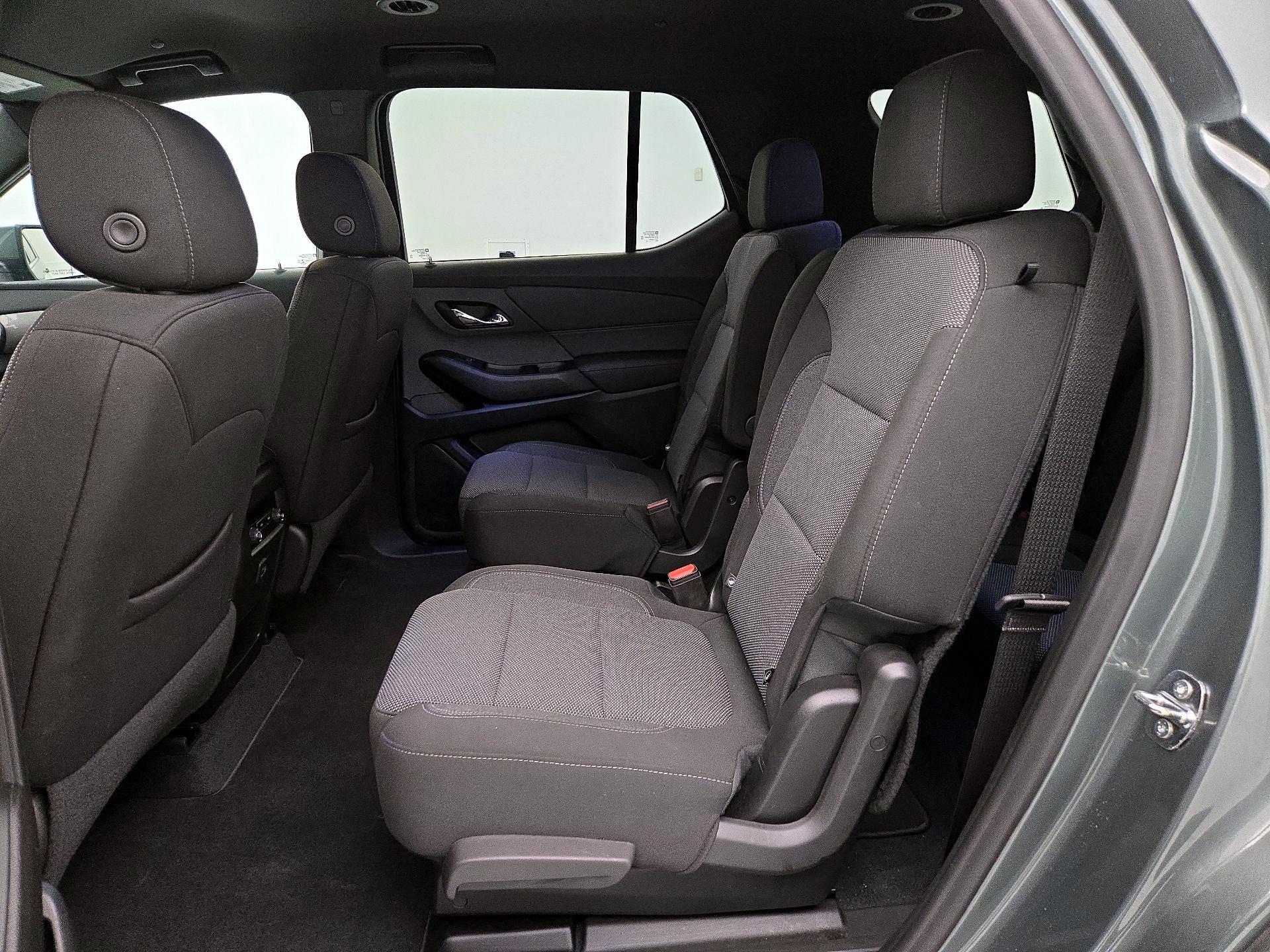 Thumbnail: 2023 Chevrolet Traverse - 19