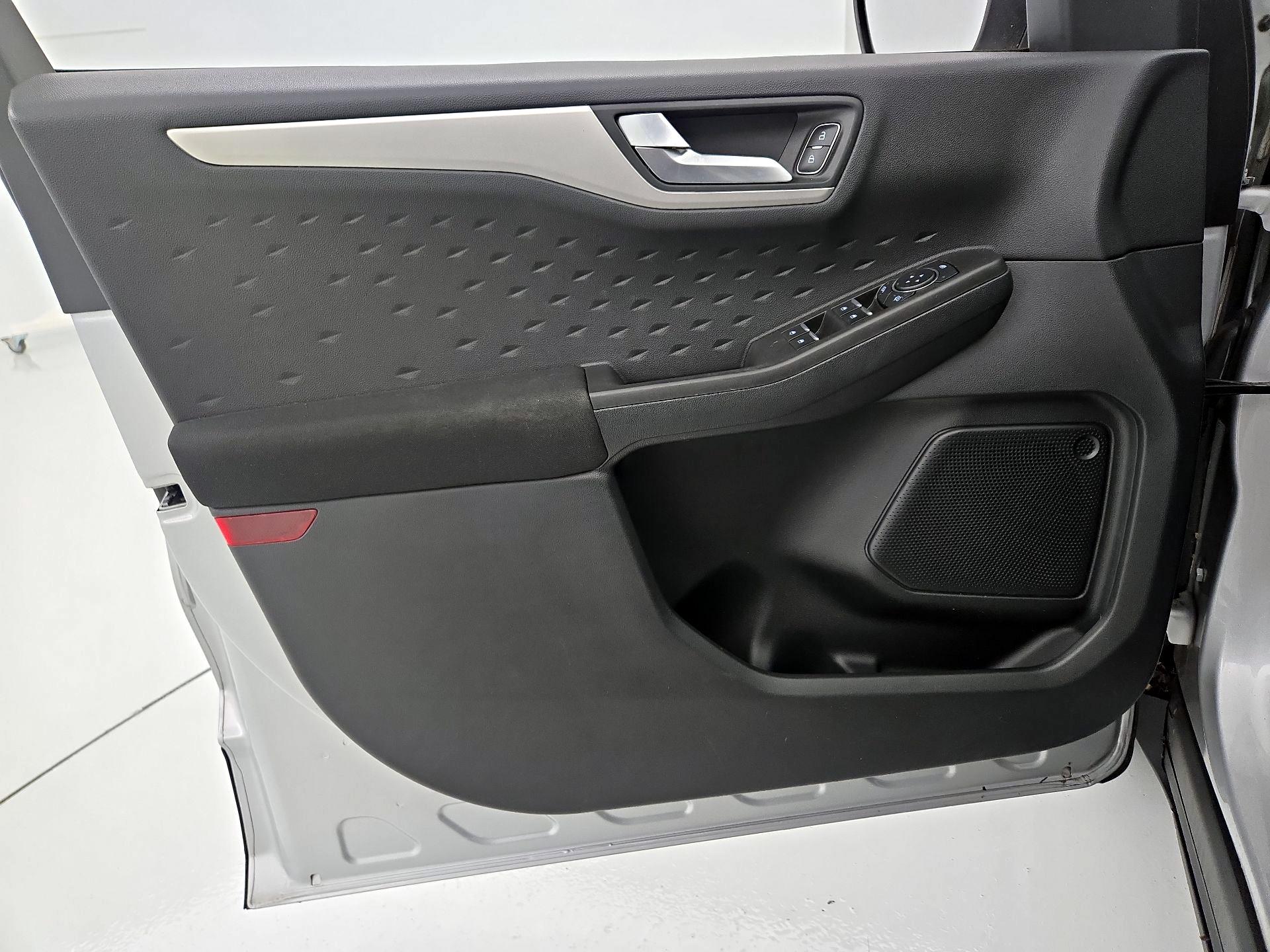 Thumbnail: 2020 Ford Escape - 12