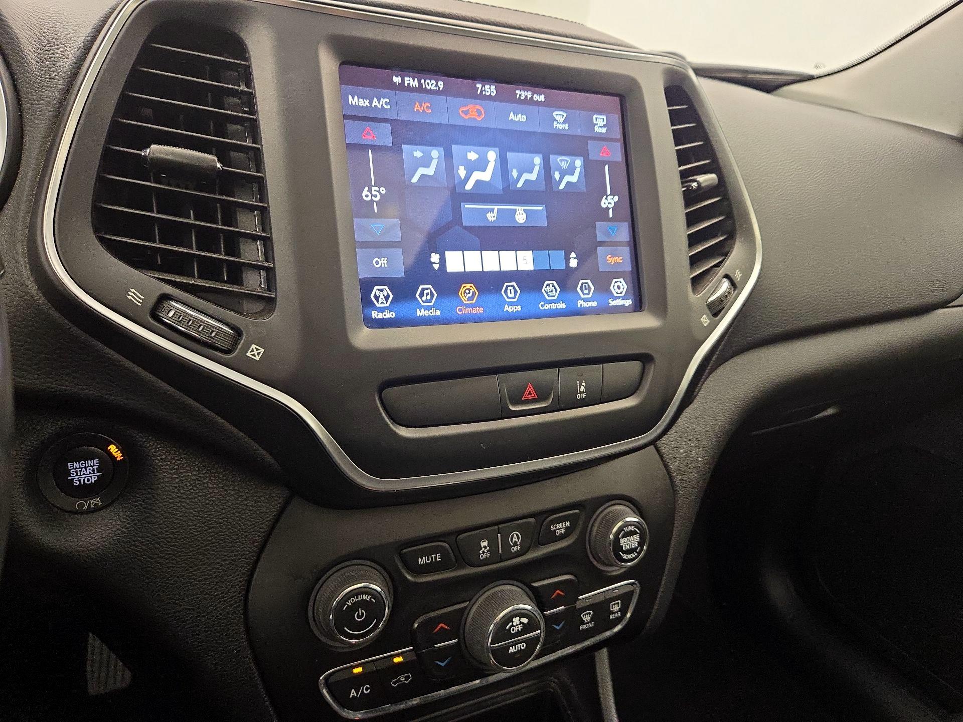 Thumbnail: 2022 Jeep Cherokee - 16