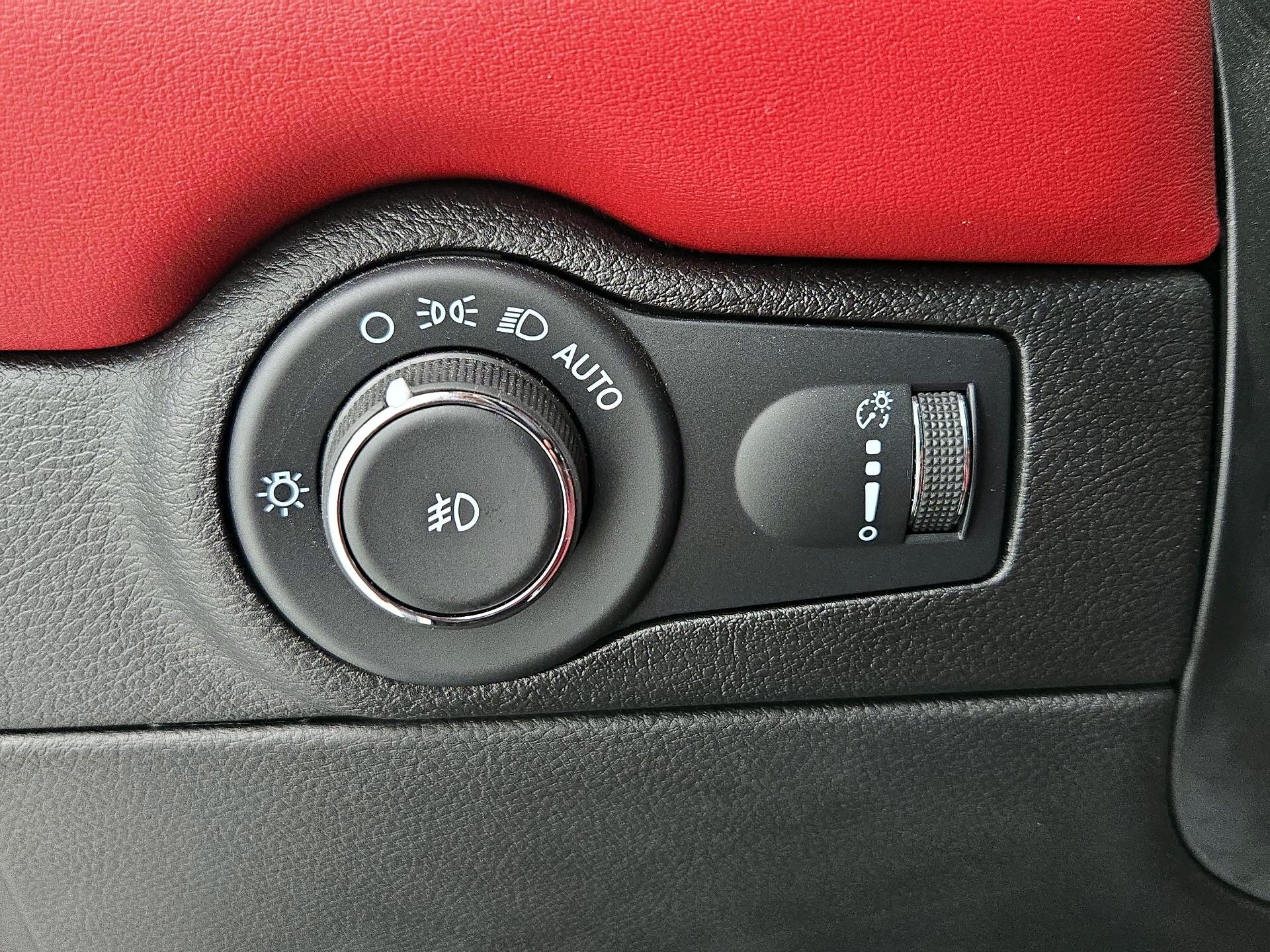 Thumbnail: 2022 Dodge Durango - 13