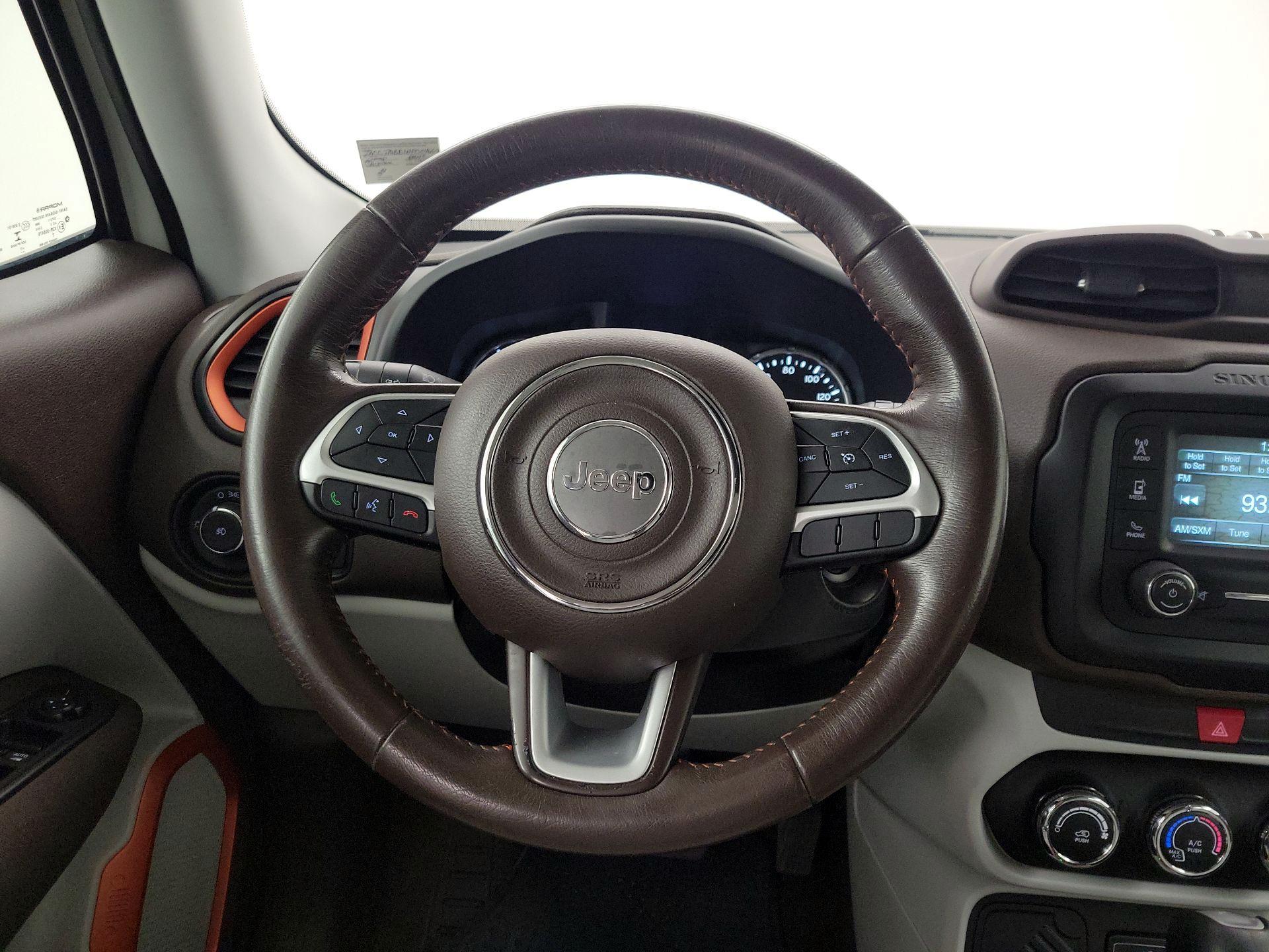 Thumbnail: 2017 Jeep Renegade - 10