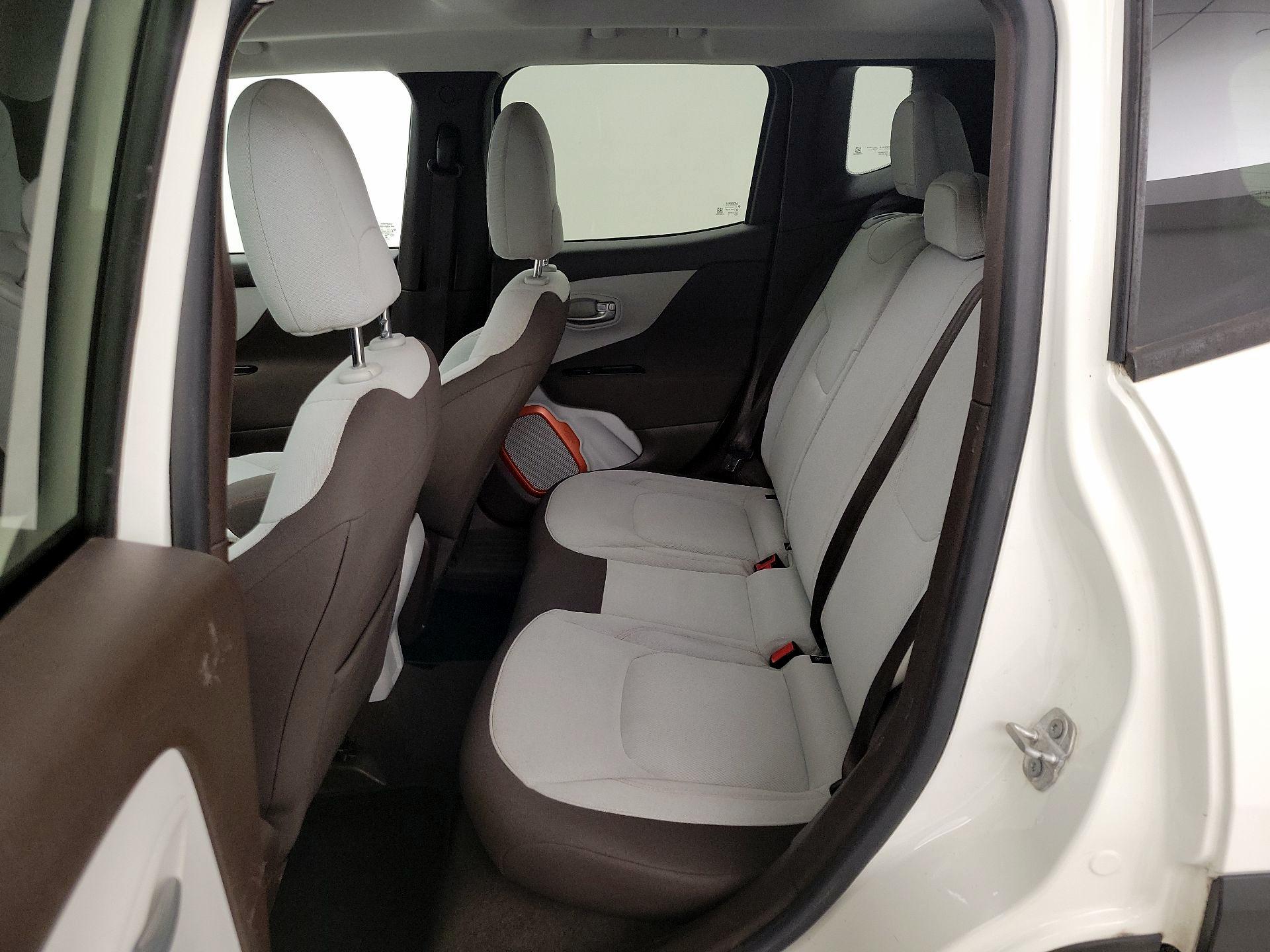 Thumbnail: 2017 Jeep Renegade - 19