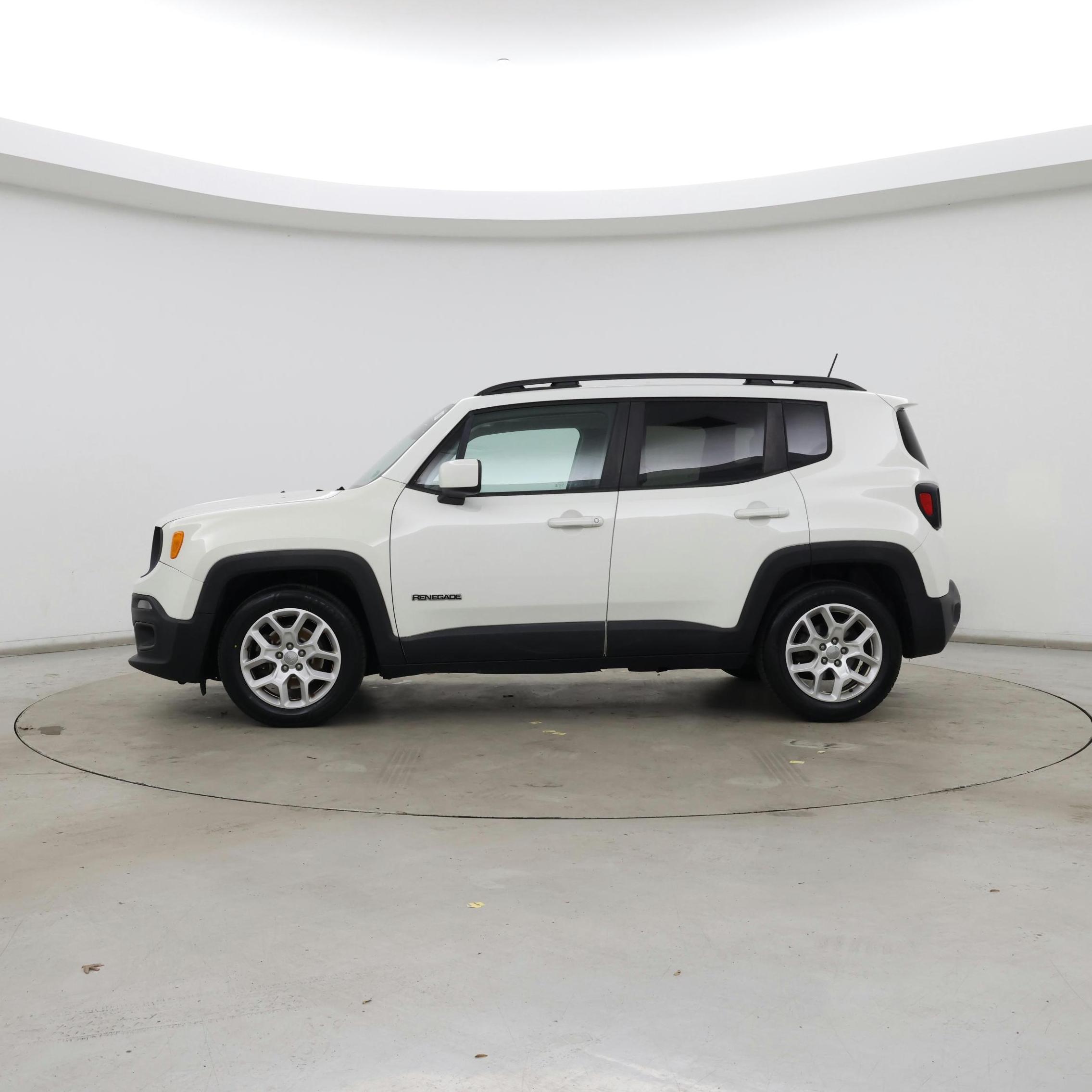 Thumbnail: 2017 Jeep Renegade - 3