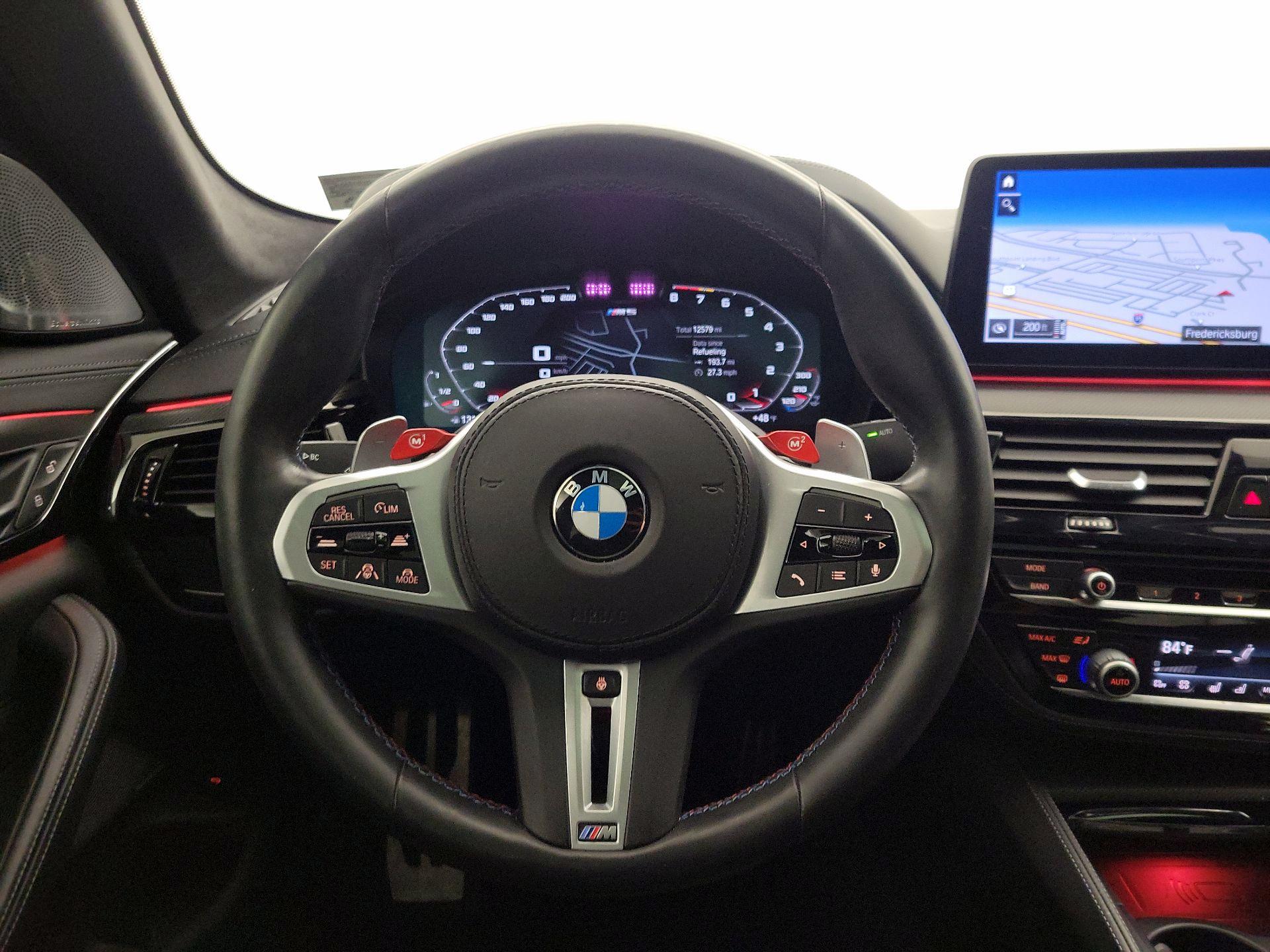 Thumbnail: 2022 BMW M5 - 10