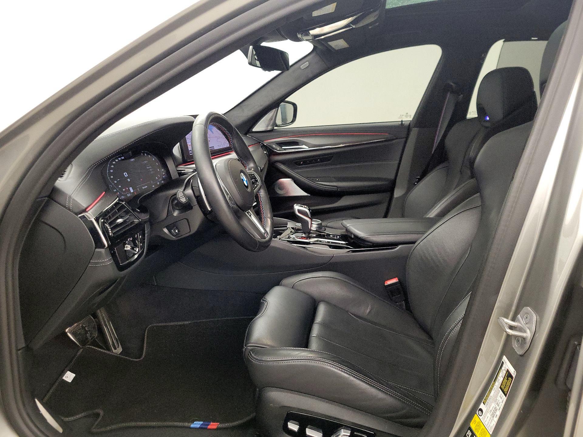 Thumbnail: 2022 BMW M5 - 11