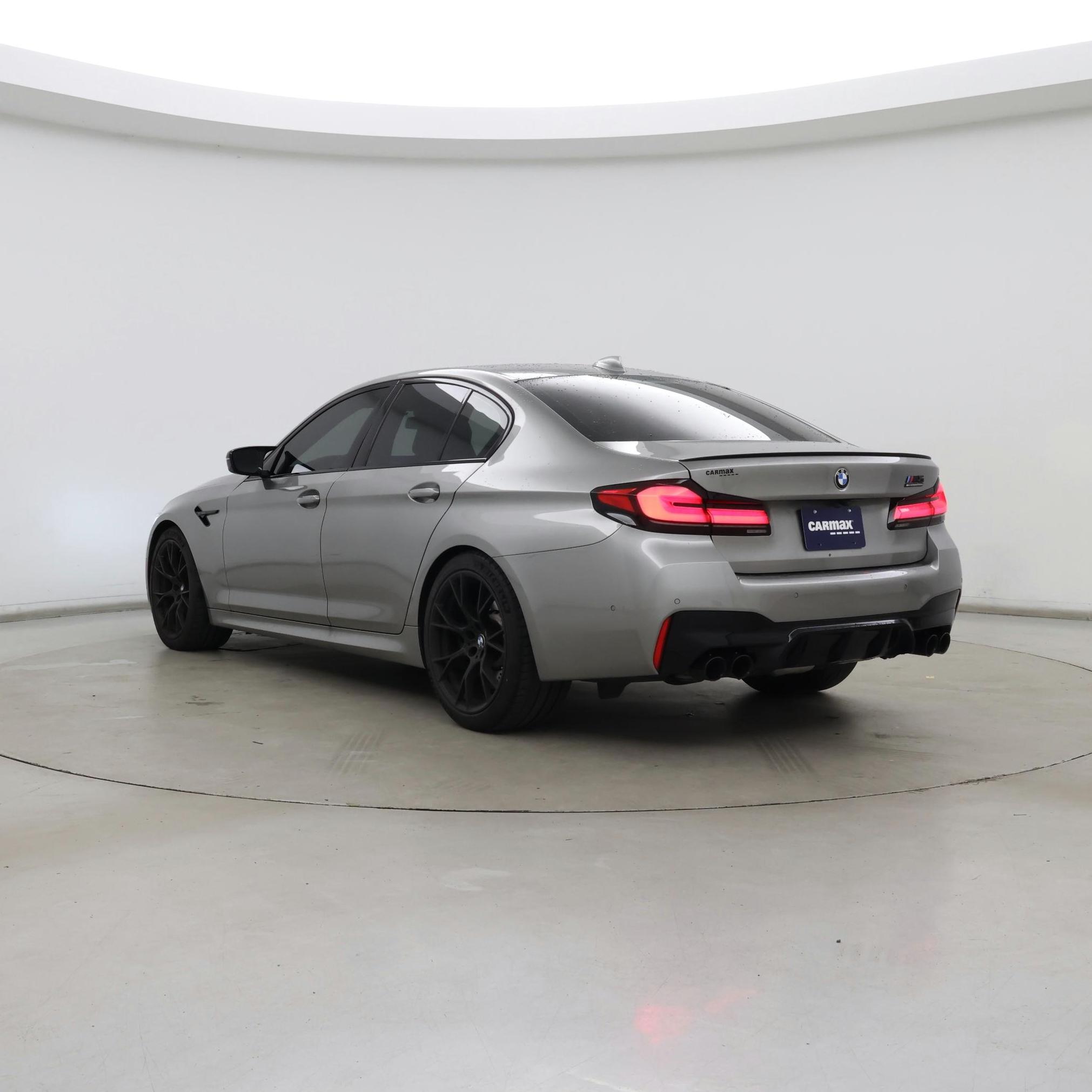 Thumbnail: 2022 BMW M5 - 2