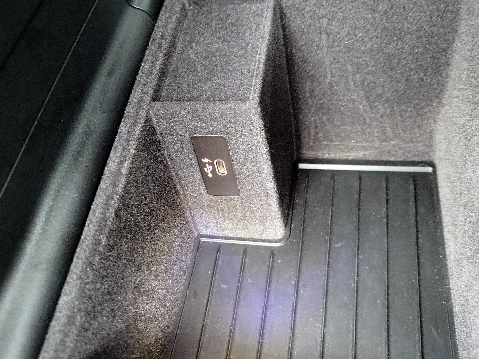 Thumbnail: 2022 BMW M5 - 19